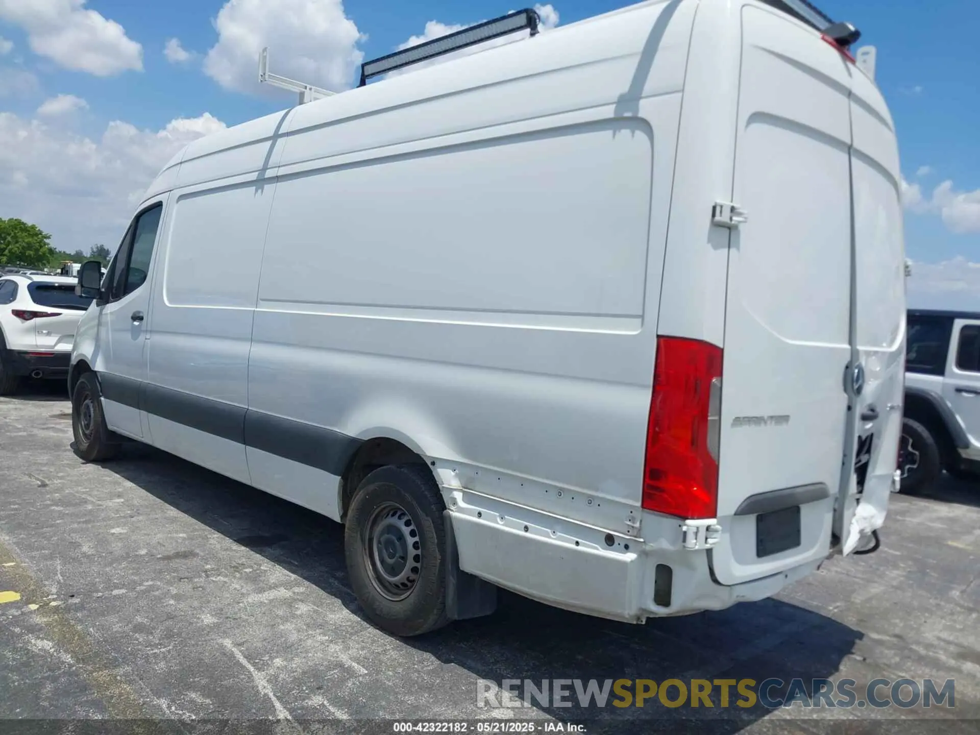 3 fotografías del automóvil dañado W1Y40CHY0MT062026 MERCEDES-BENZ SPRINTER 2500 2021