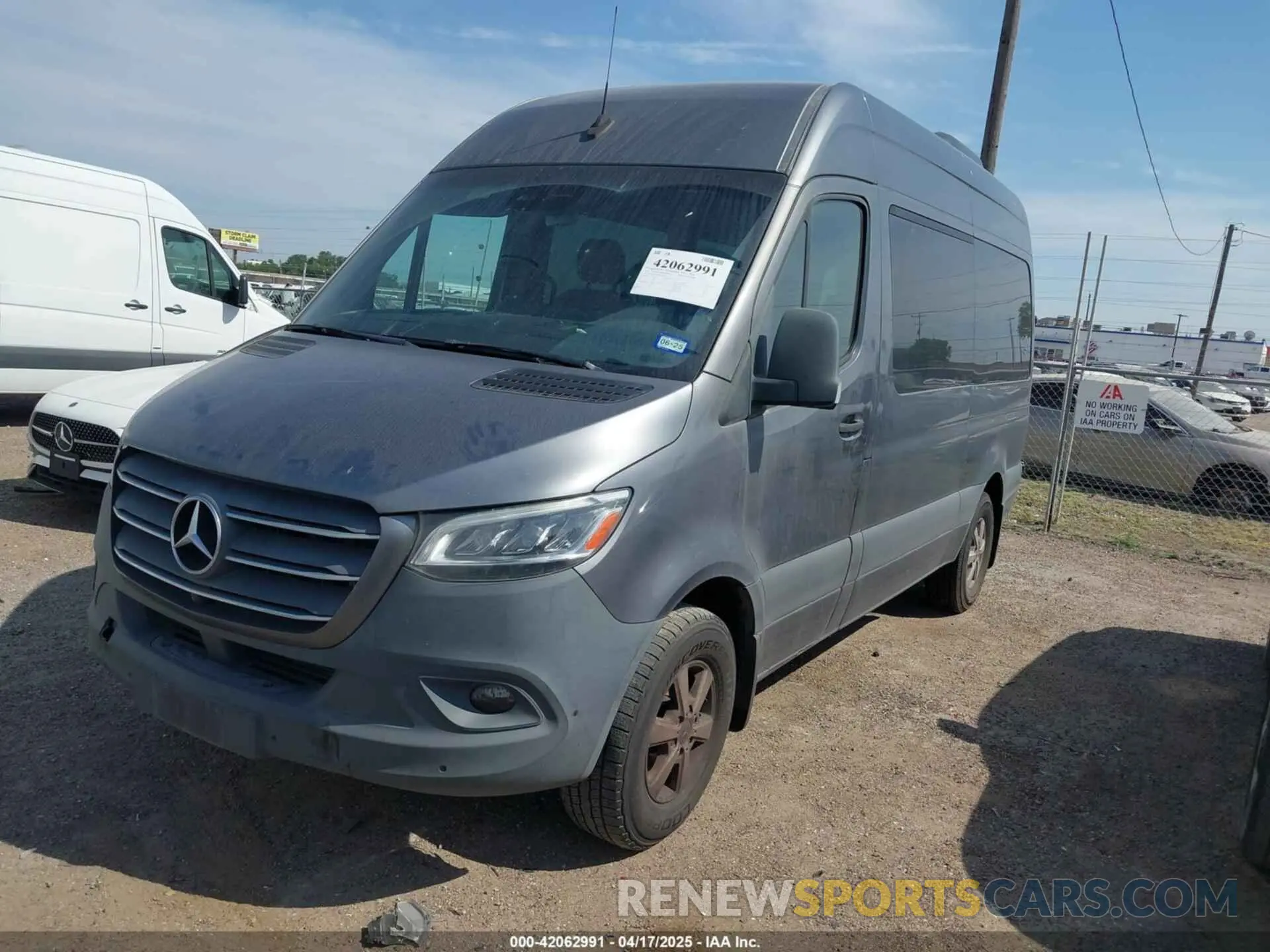 2 fotografías del automóvil dañado W1Z4DFHY6MT055096 MERCEDES-BENZ SPRINTER 2500 2021