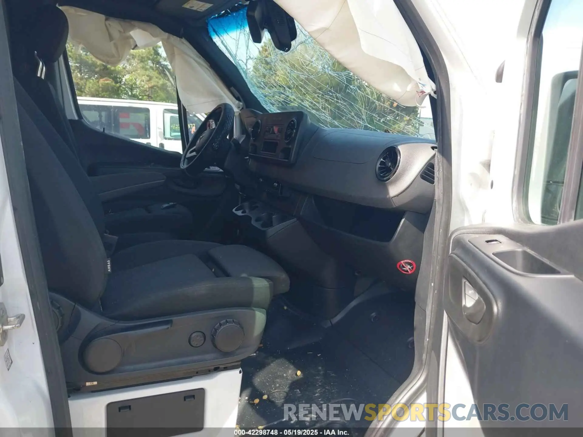 5 fotografías del automóvil dañado W1Y4KCHY3PT126512 MERCEDES-BENZ SPRINTER 2500 2023