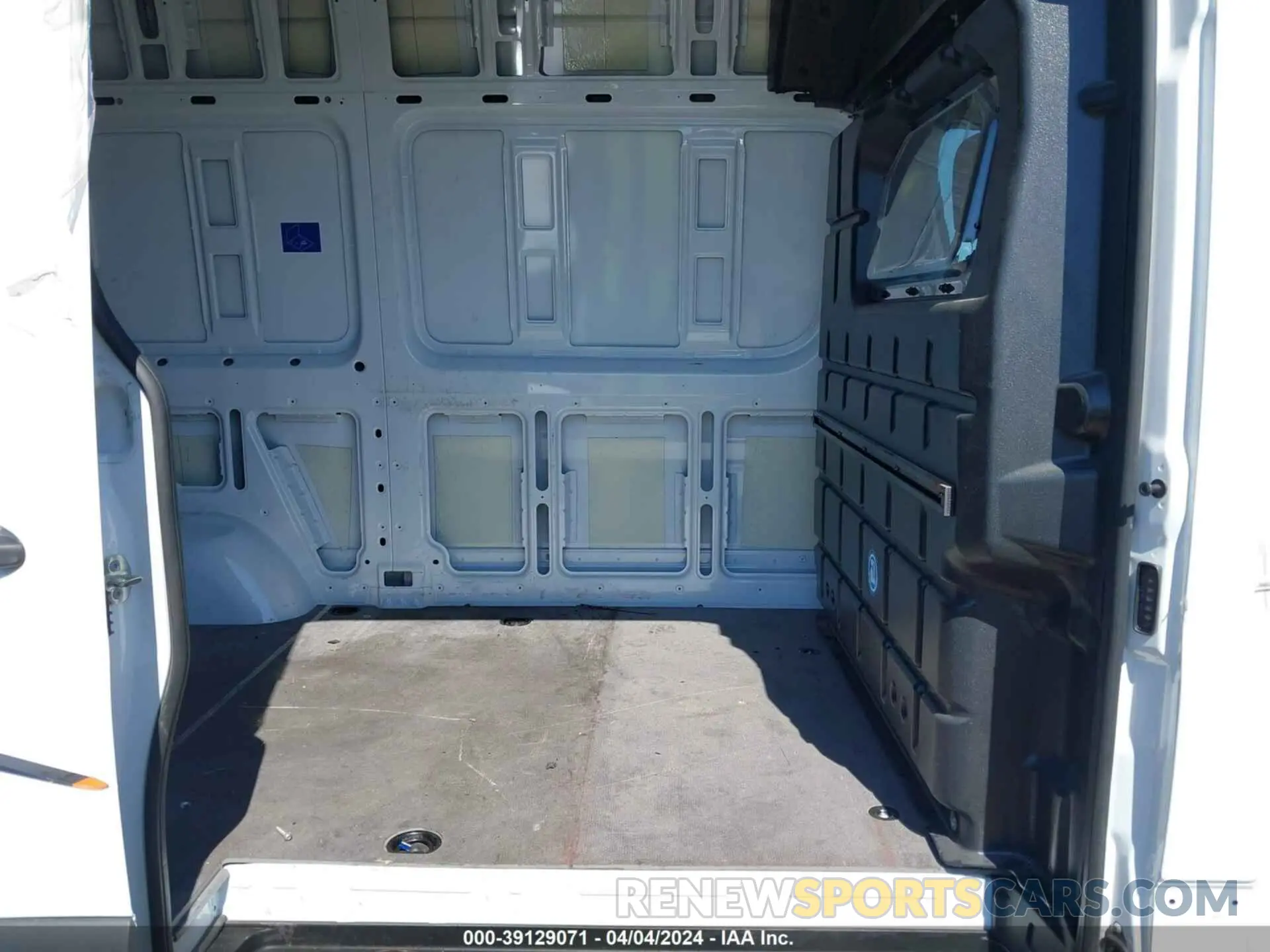 8 fotografías del automóvil dañado W1Y4NBHY4PT114676 MERCEDES-BENZ SPRINTER 2500 2023