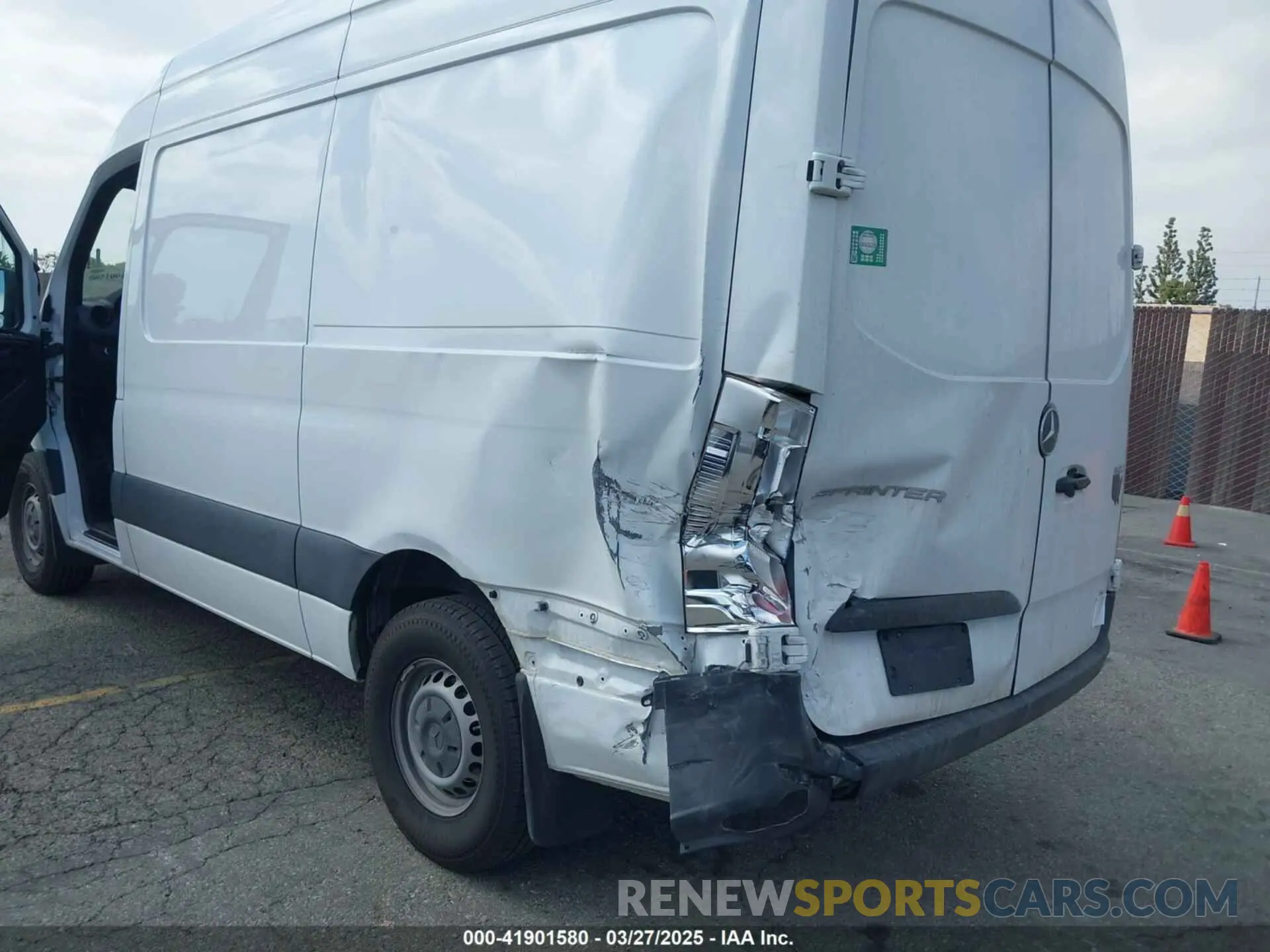 17 fotografías del automóvil dañado W1Y4NBHY8PT148071 MERCEDES-BENZ SPRINTER 2500 2023