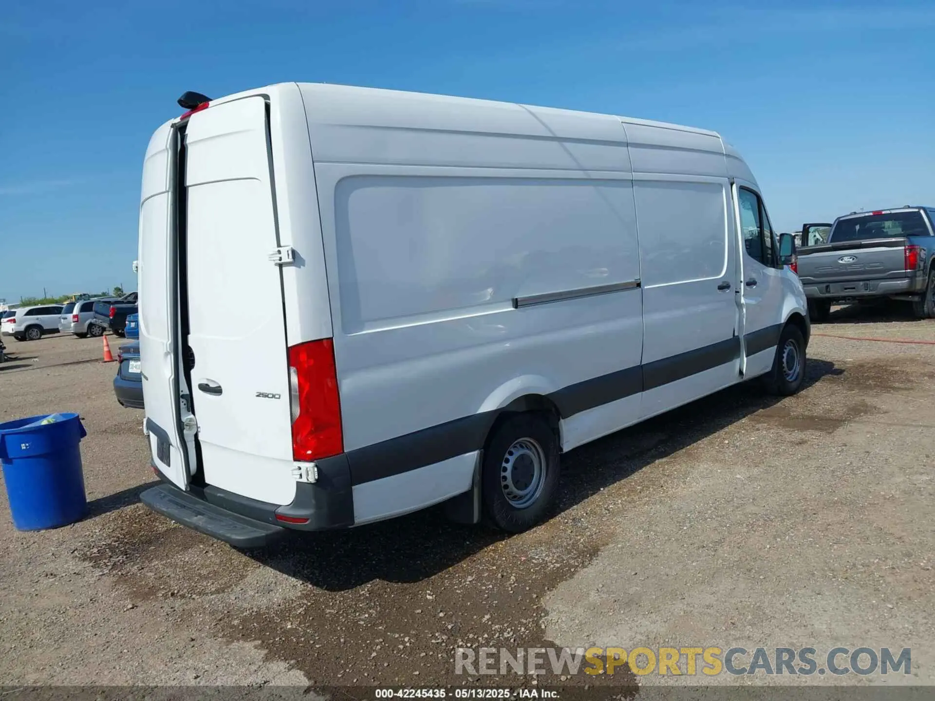 4 fotografías del automóvil dañado W1Y4NCHY8PT136704 MERCEDES-BENZ SPRINTER 2500 2023