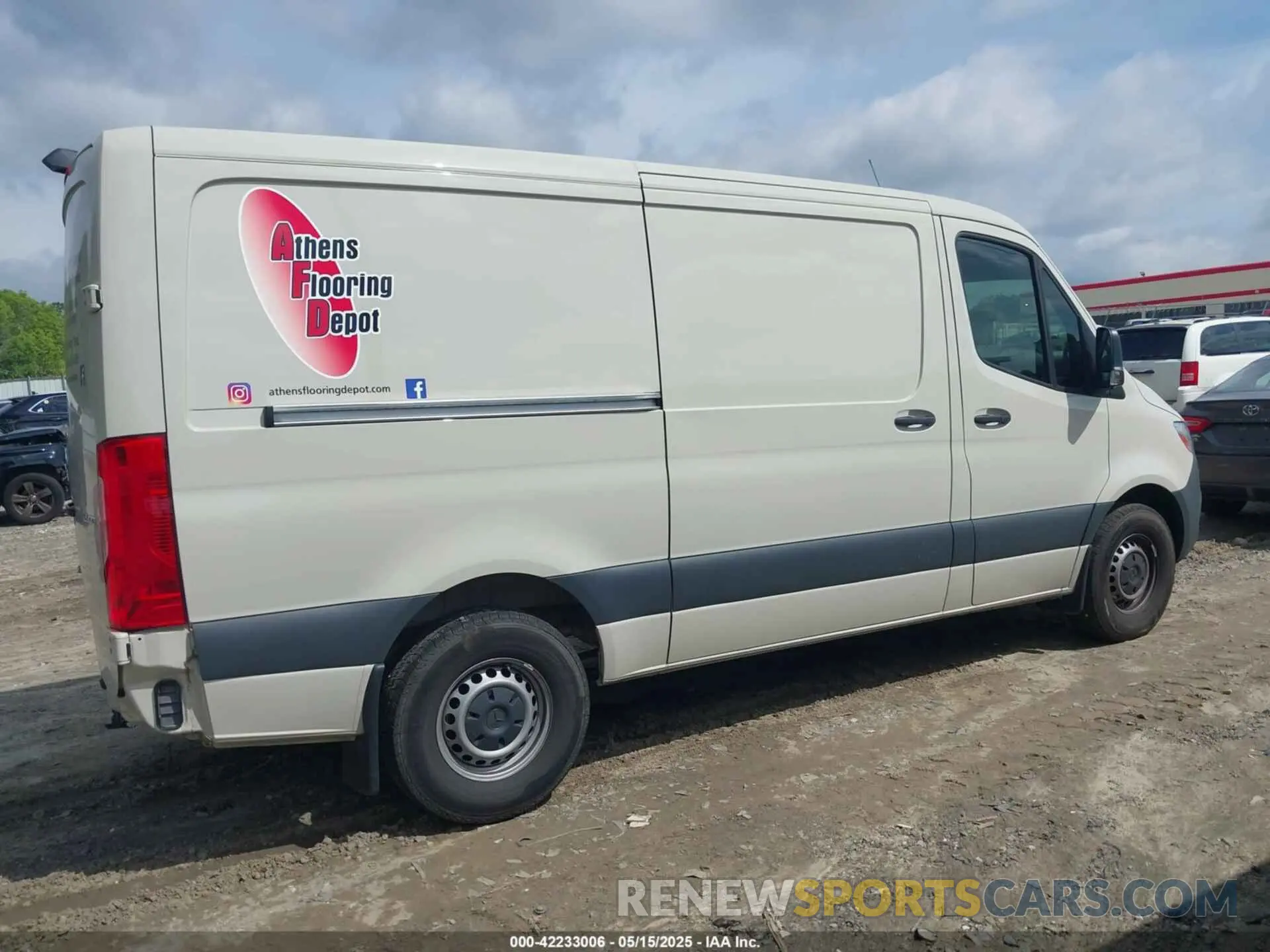 13 fotografías del automóvil dañado W1Y4KBHYXRT181245 MERCEDES-BENZ SPRINTER 2500 2024
