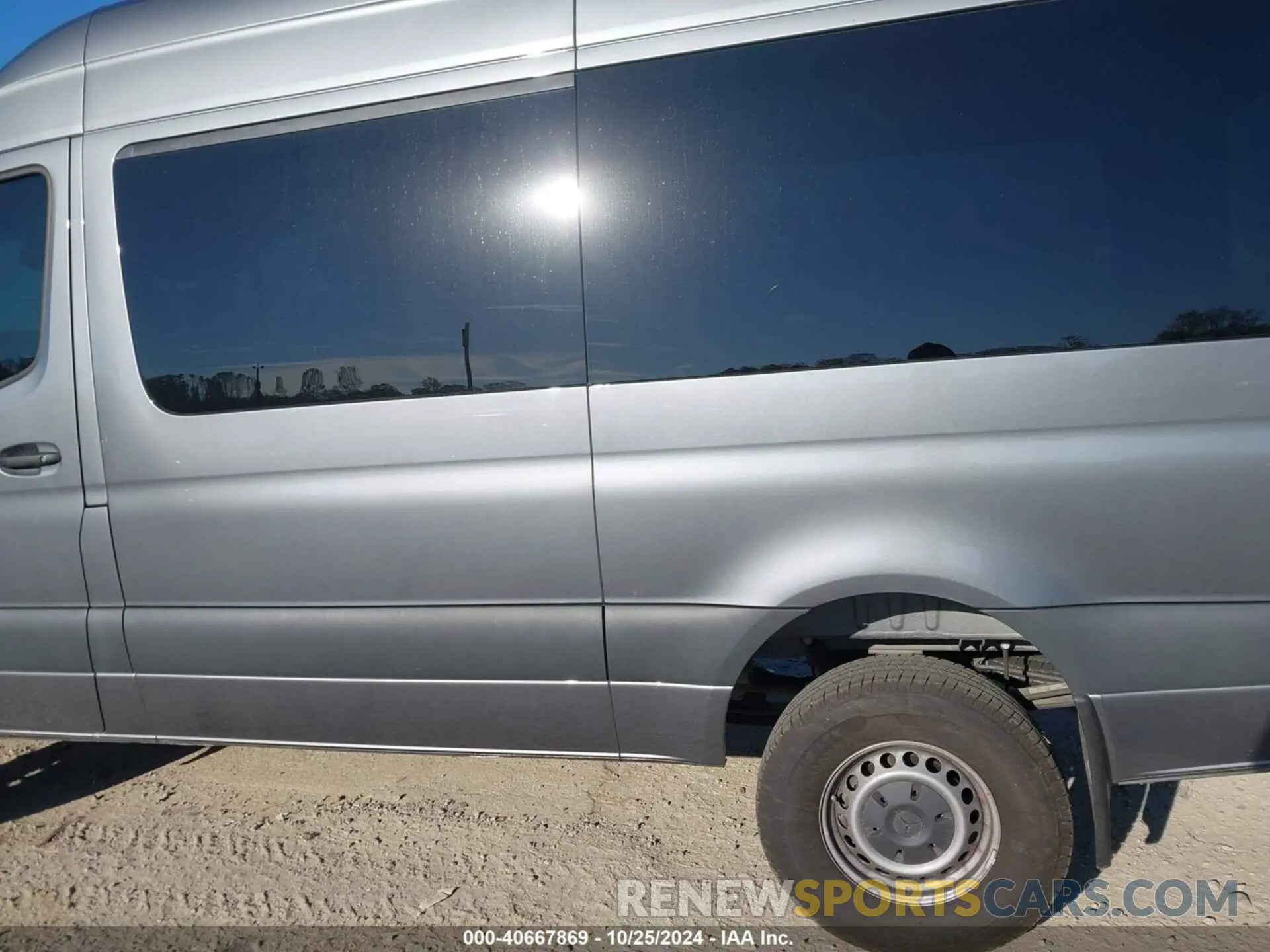 14 fotografías del automóvil dañado W1Z4NFVYXRP642354 MERCEDES-BENZ SPRINTER 2500 2024