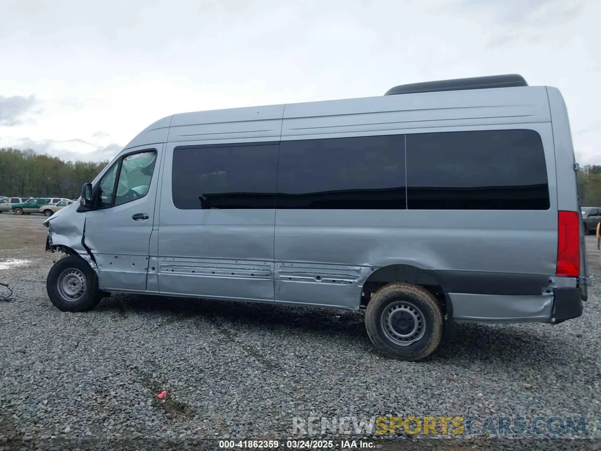 14 fotografías del automóvil dañado W1Z4KGHY1ST213191 MERCEDES-BENZ SPRINTER 2500 2025