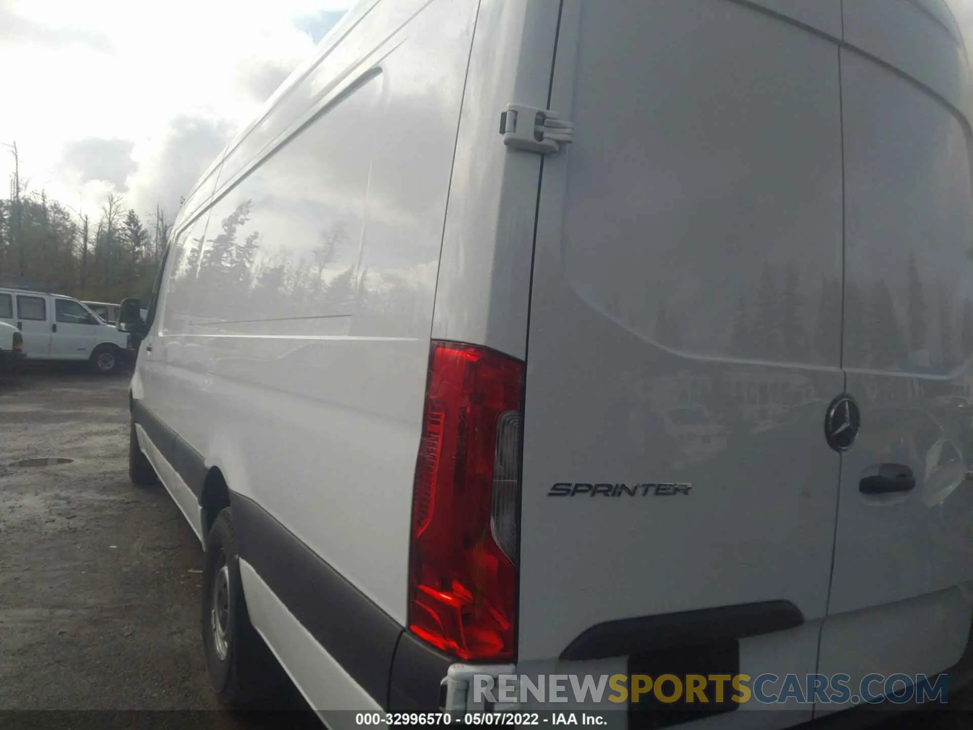 3 fotografías del automóvil dañado W1W4EDHY7LT037283 MERCEDES-BENZ SPRINTER CARGO VAN 2020