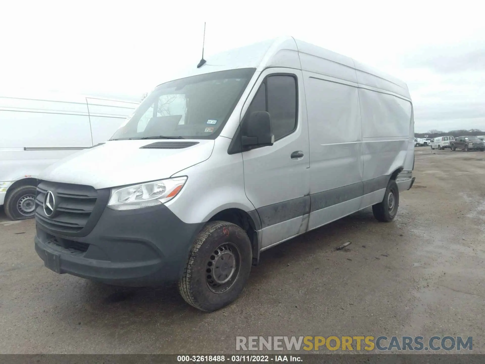 2 fotografías del automóvil dañado W1Y4ECHY1LT026023 MERCEDES-BENZ SPRINTER CARGO VAN 2020