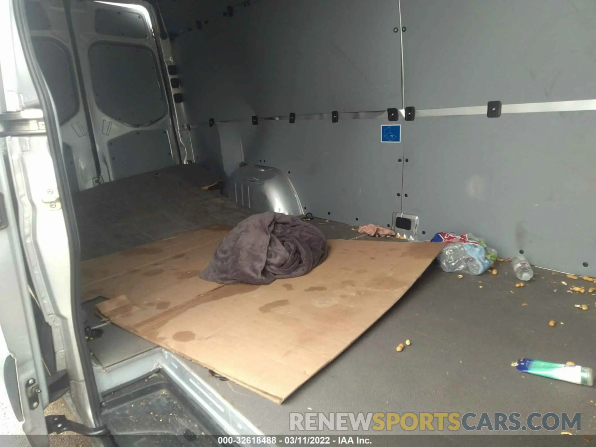 8 fotografías del automóvil dañado W1Y4ECHY1LT026023 MERCEDES-BENZ SPRINTER CARGO VAN 2020