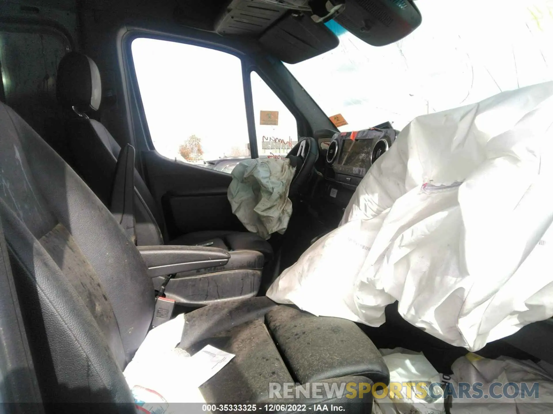 5 fotografías del automóvil dañado W1W8ED6Y5NT099790 MERCEDES-BENZ SPRINTER CARGO VAN 2022