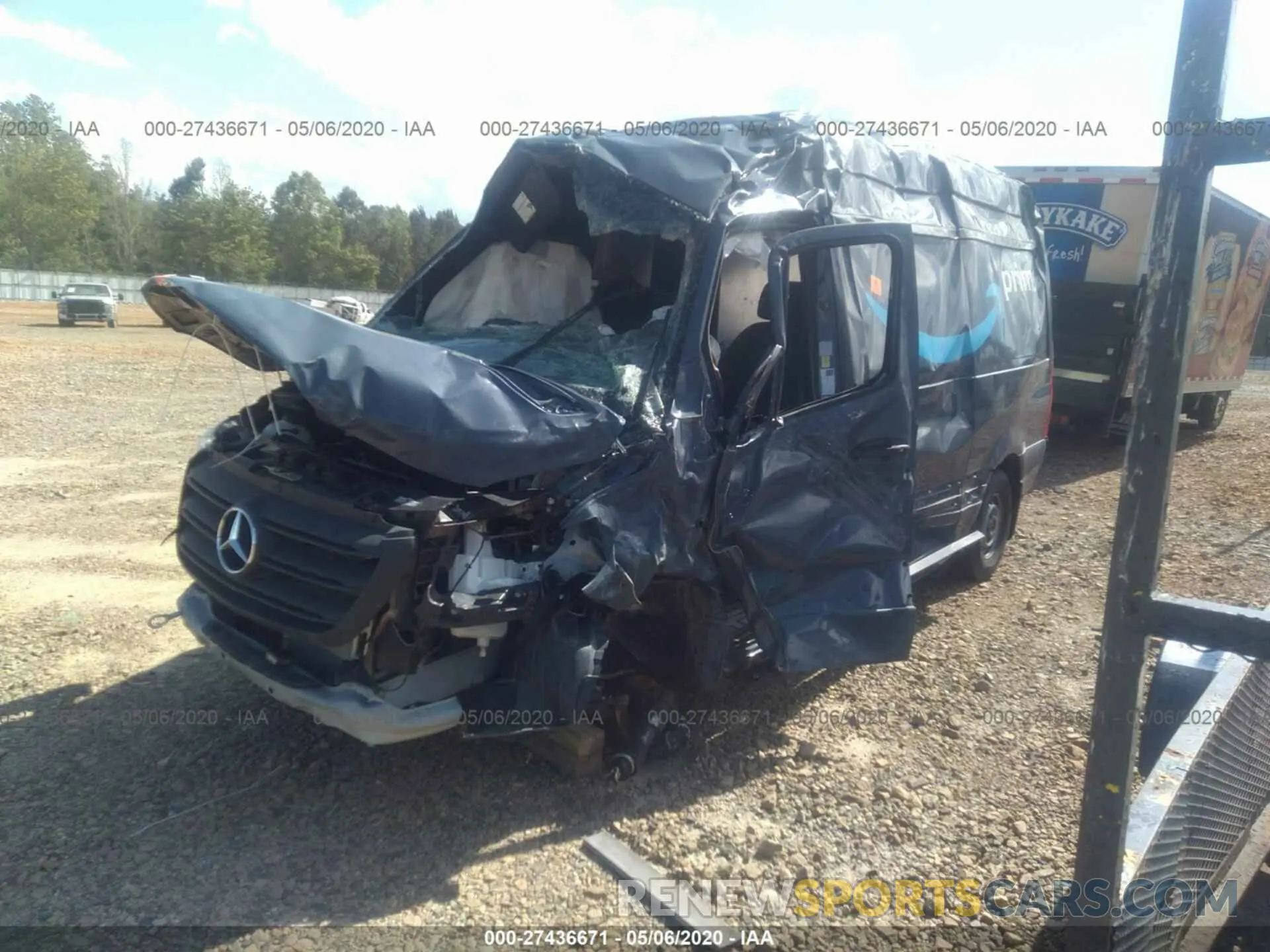 2 fotografías del automóvil dañado WD4PF0CD3KT003980 MERCEDES-BENZ SPRINTER VAN 2019