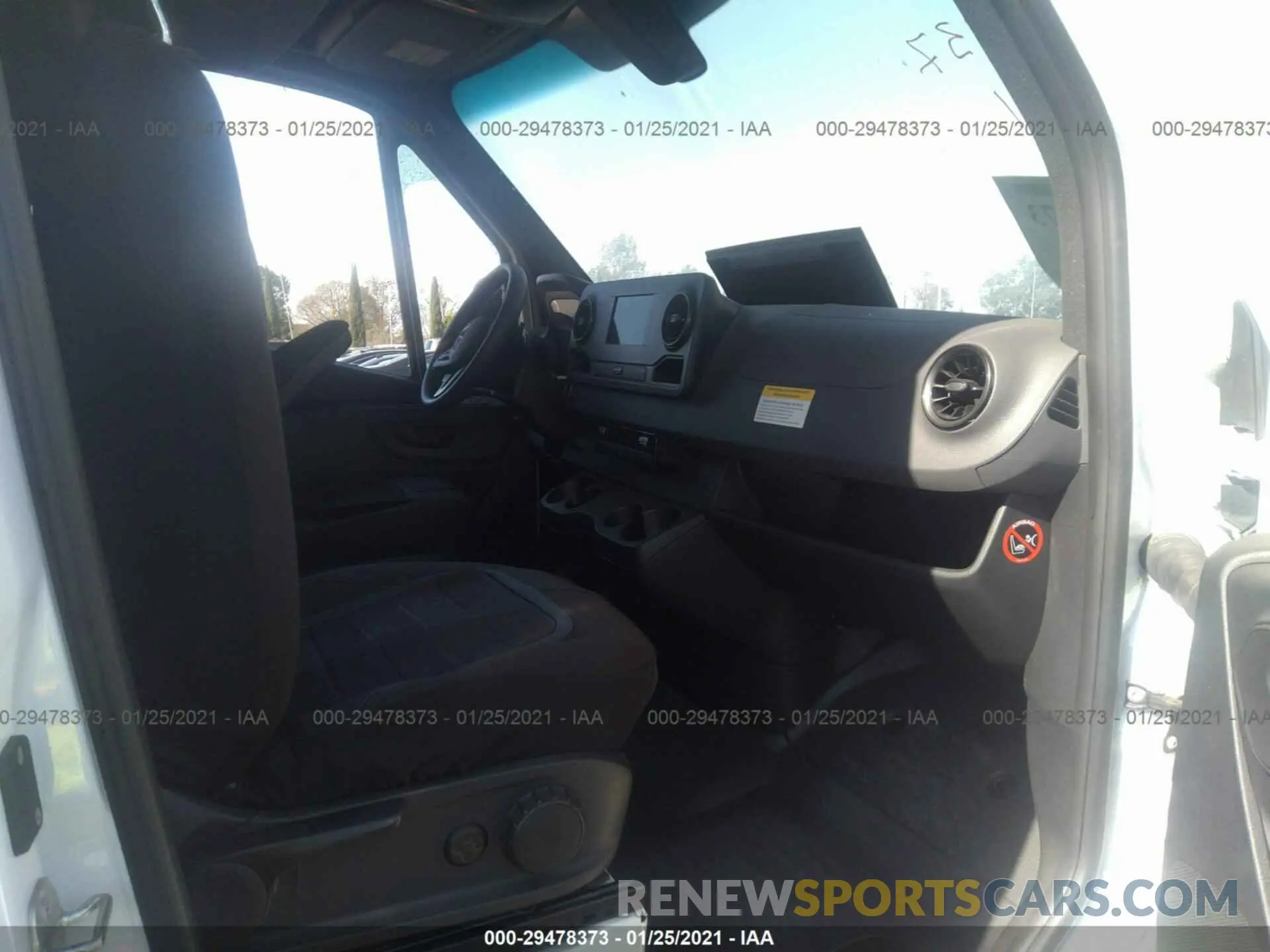 5 fotografías del automóvil dañado WD4PF0CD9KP162043 MERCEDES-BENZ SPRINTER VAN 2019