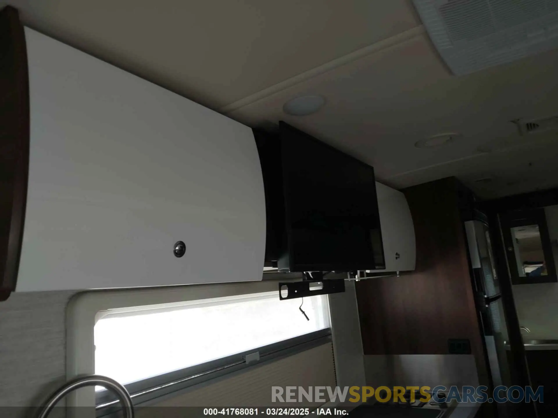 13 fotografías del automóvil dañado W1X8E33Y3ME206641 MERCEDES SPRINTER 3500XD 2021