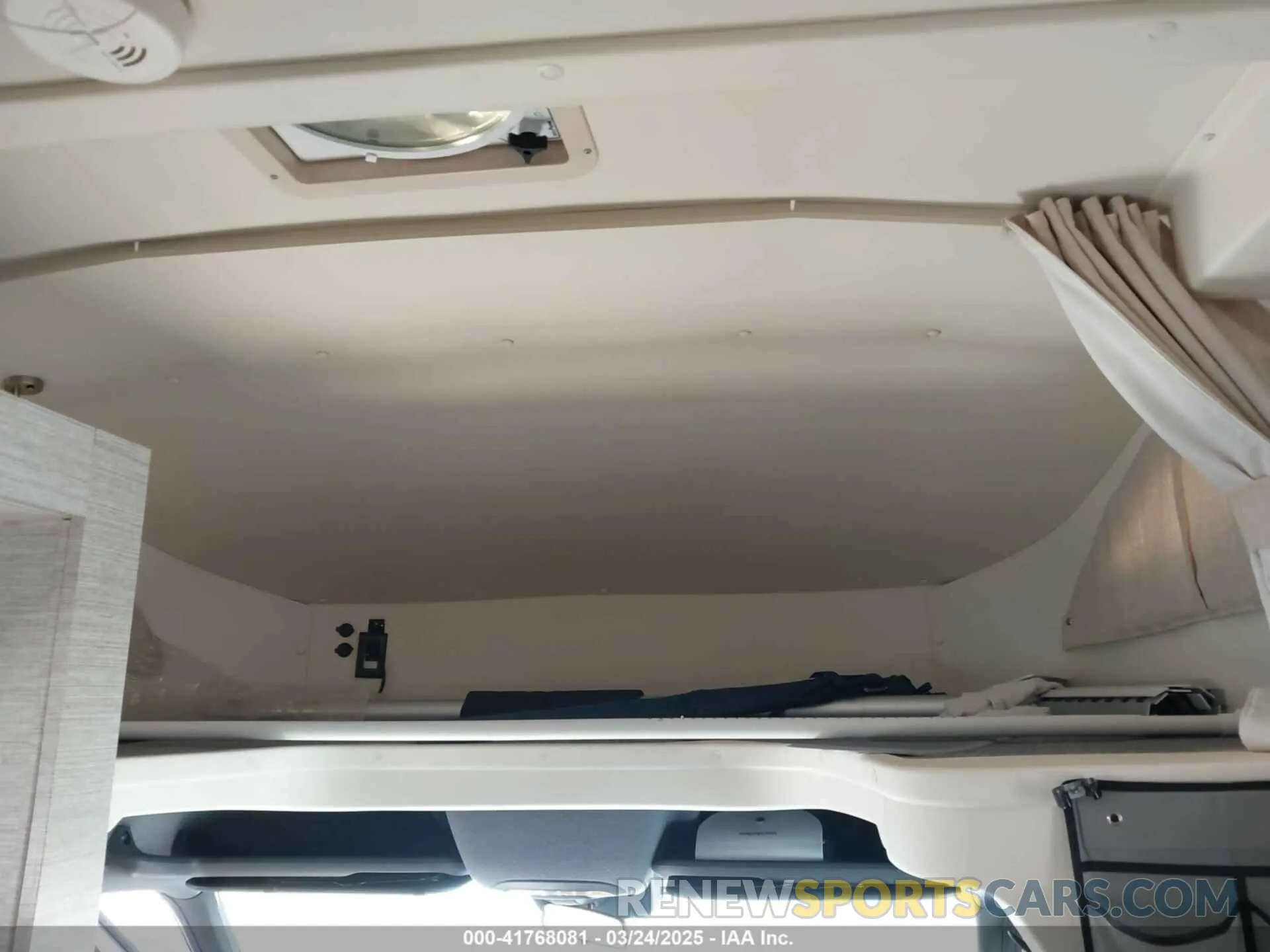14 fotografías del automóvil dañado W1X8E33Y3ME206641 MERCEDES SPRINTER 3500XD 2021