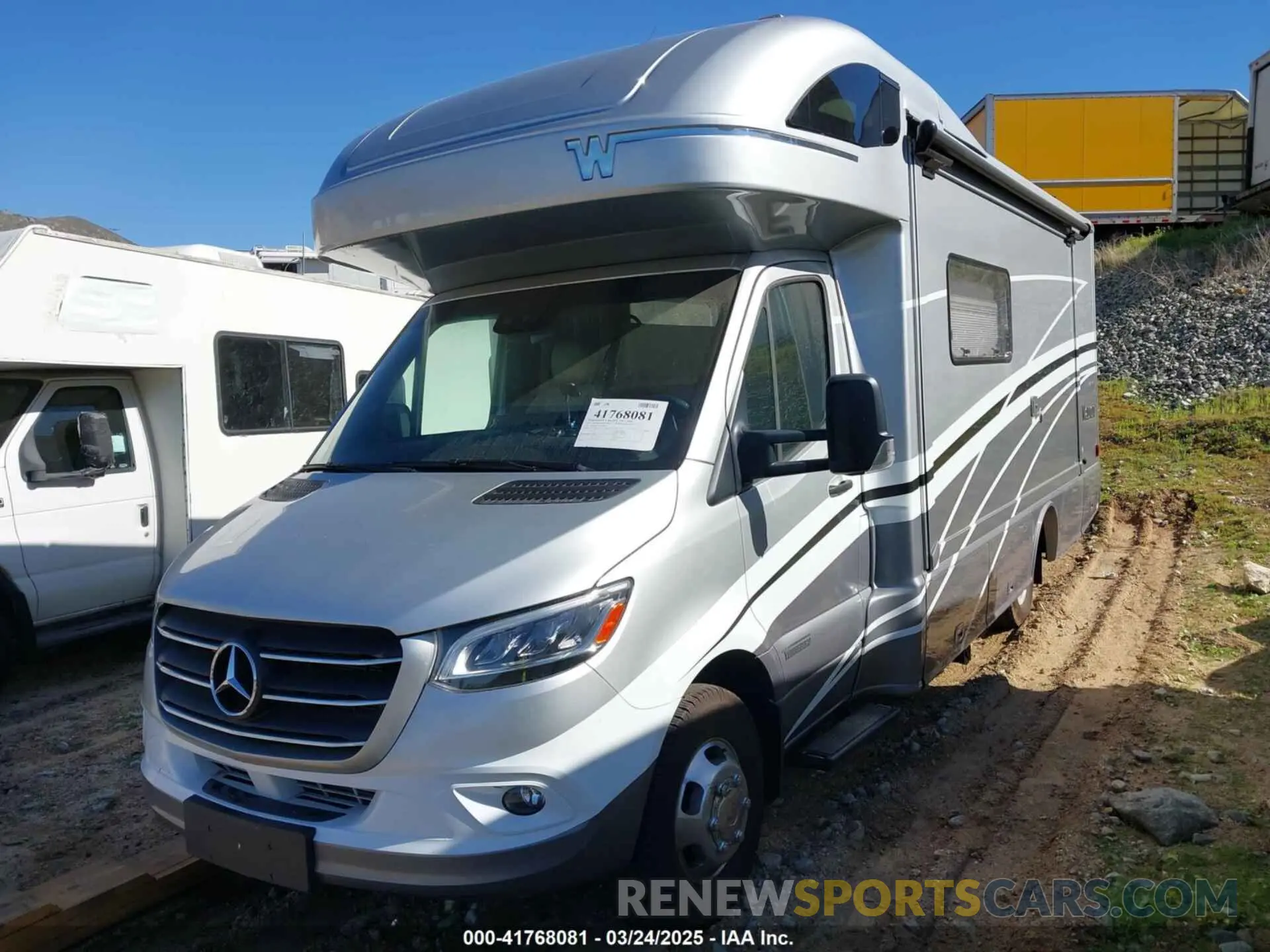 2 fotografías del automóvil dañado W1X8E33Y3ME206641 MERCEDES SPRINTER 3500XD 2021