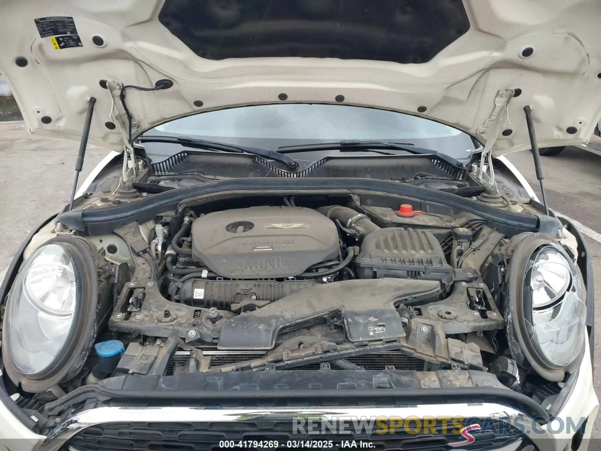 10 fotografías del automóvil dañado WMWLN9C55K2E51698 MINI CLUBMAN 2019