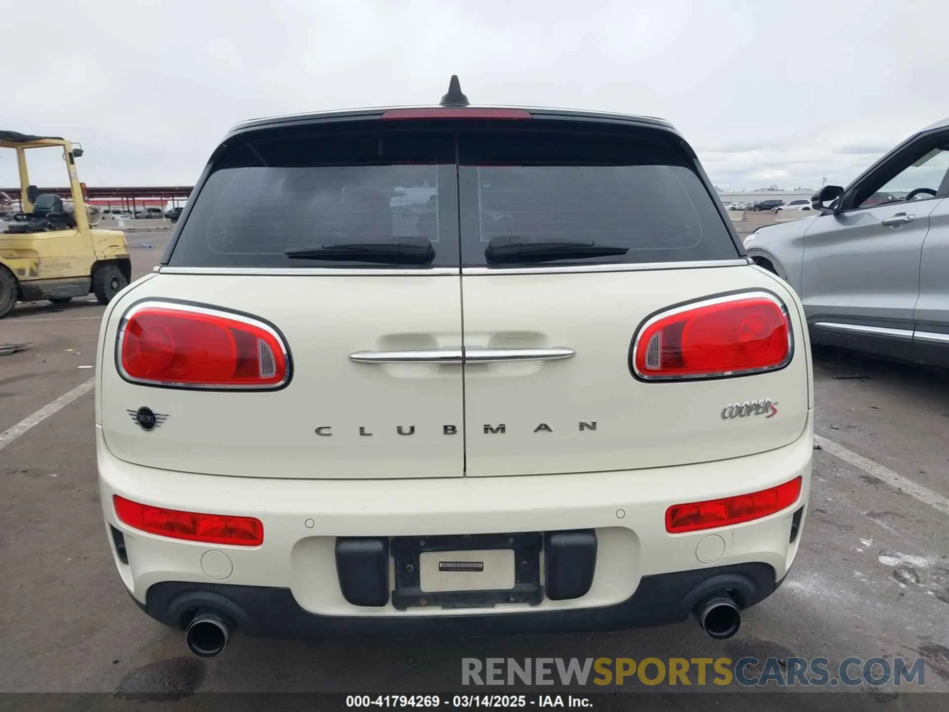 16 fotografías del automóvil dañado WMWLN9C55K2E51698 MINI CLUBMAN 2019