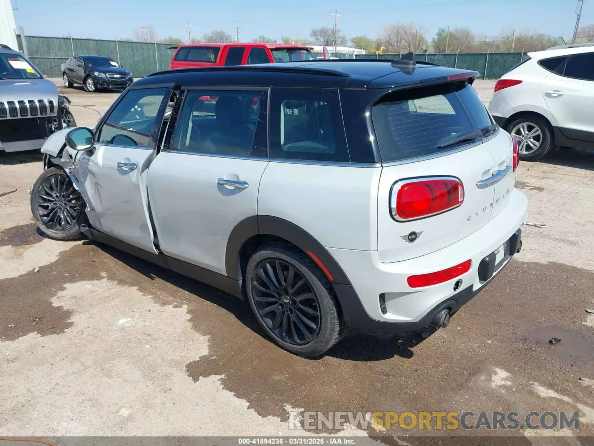3 fotografías del automóvil dañado WMWLU5C5XK2G04796 MINI CLUBMAN 2019