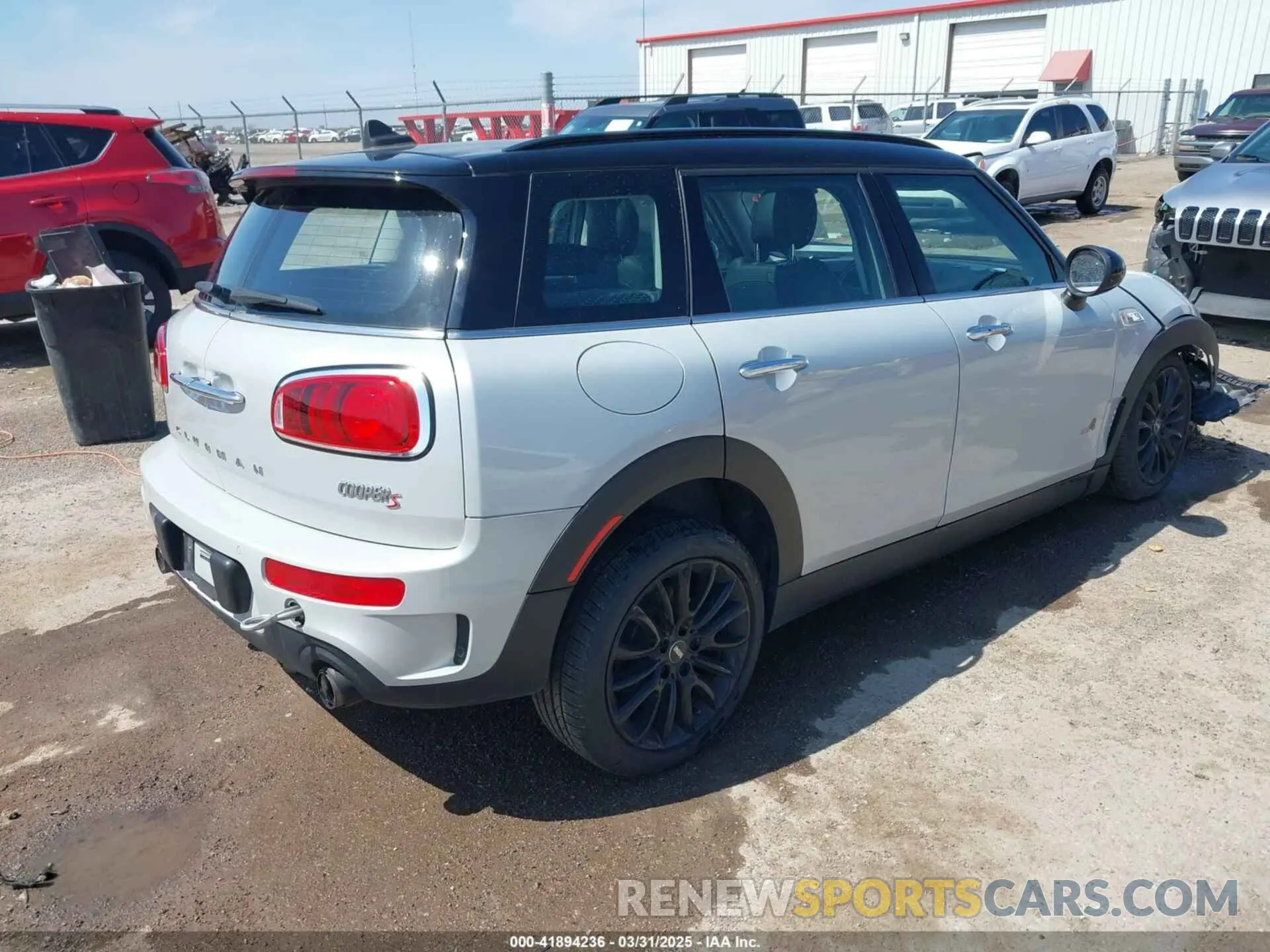 4 fotografías del automóvil dañado WMWLU5C5XK2G04796 MINI CLUBMAN 2019