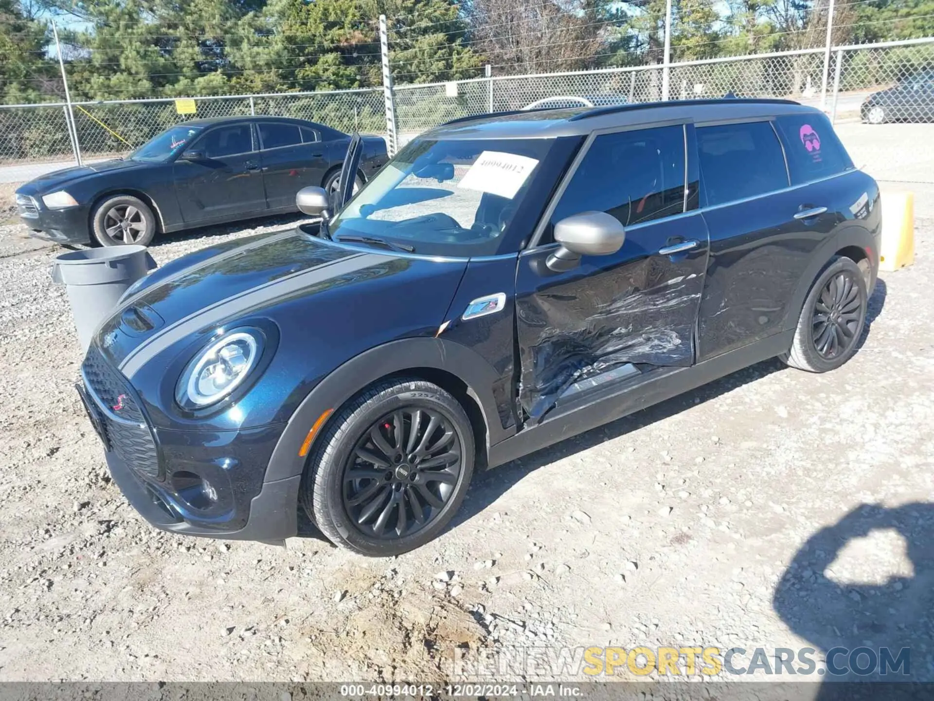 2 fotografías del automóvil dañado WMWLV7C09L2L77919 MINI CLUBMAN 2020