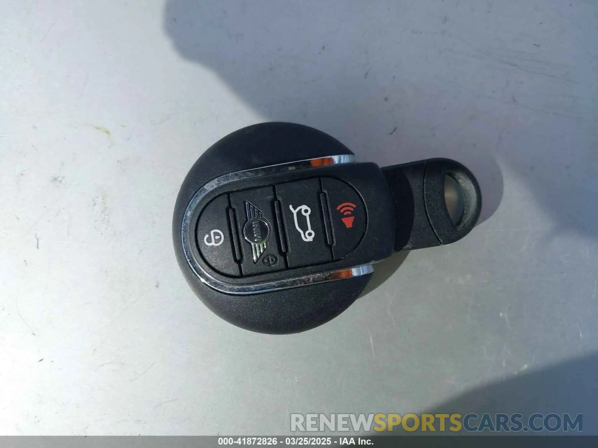 11 fotografías del automóvil dañado WMWJZ9C08M2N75173 MINI CLUBMAN 2021