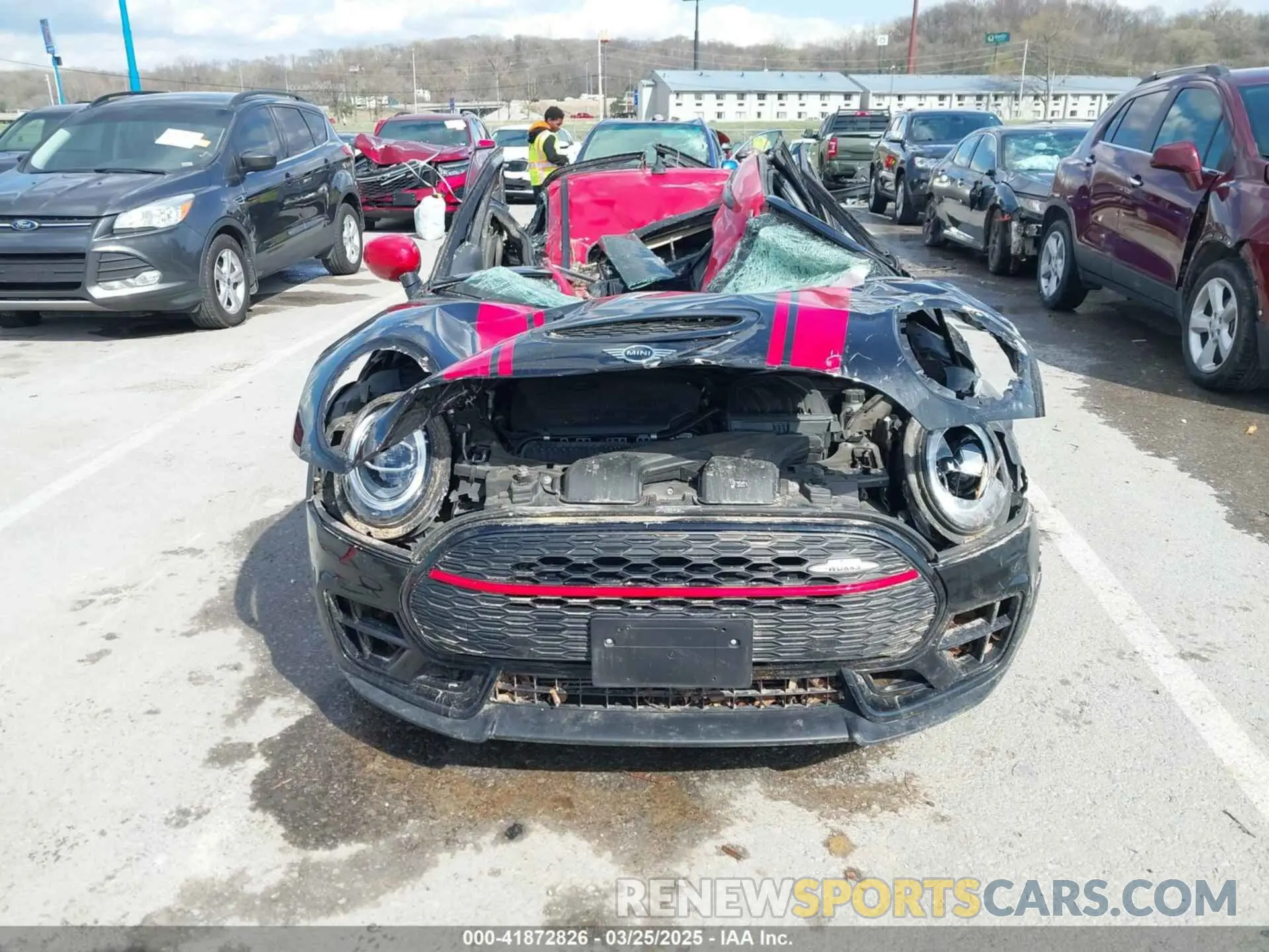 12 fotografías del automóvil dañado WMWJZ9C08M2N75173 MINI CLUBMAN 2021