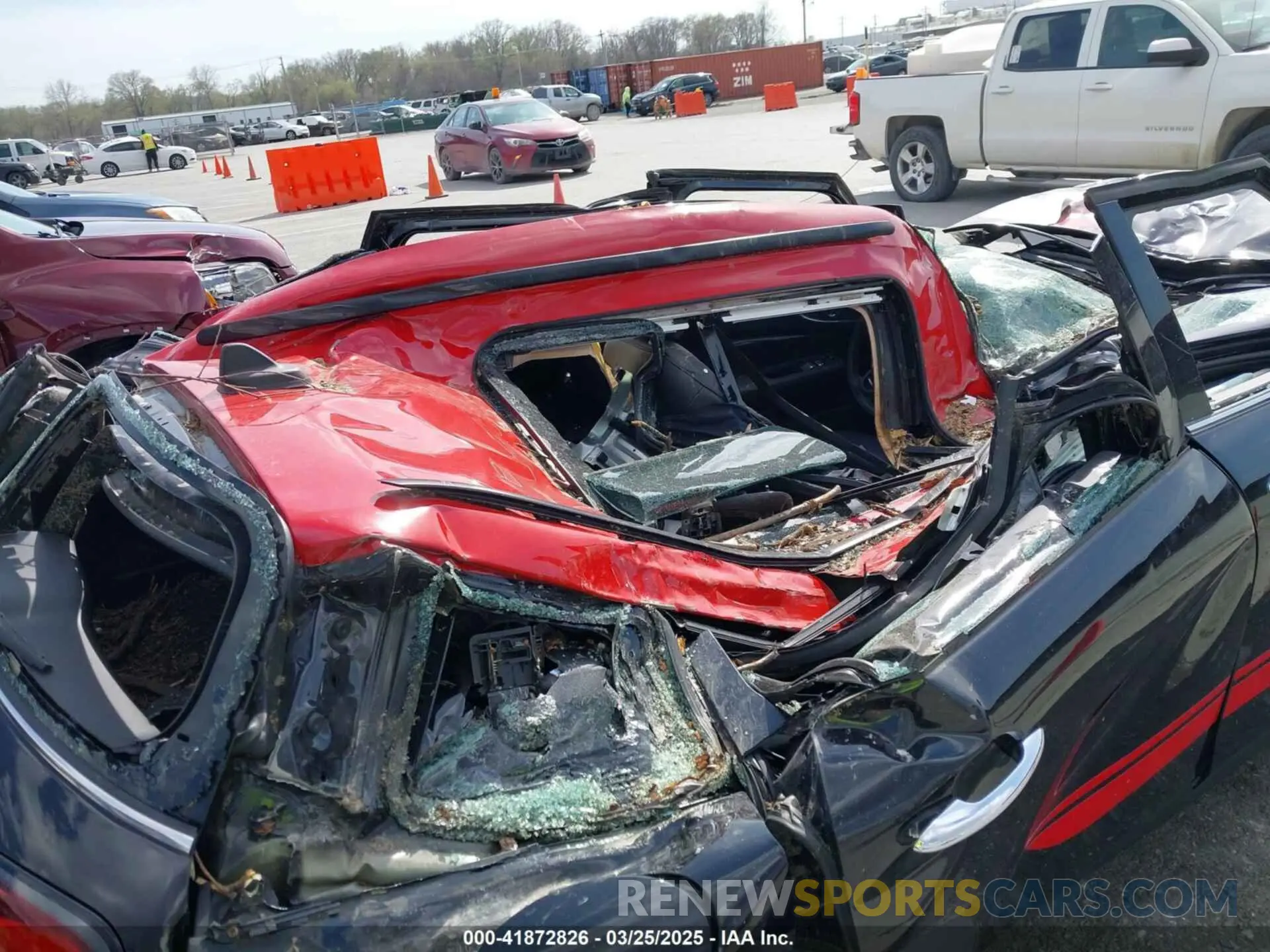 19 fotografías del automóvil dañado WMWJZ9C08M2N75173 MINI CLUBMAN 2021
