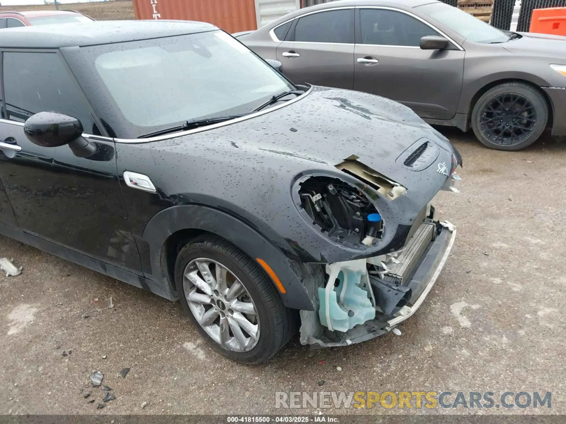 18 fotografías del automóvil dañado WMWLV7C06M2N88853 MINI CLUBMAN 2021