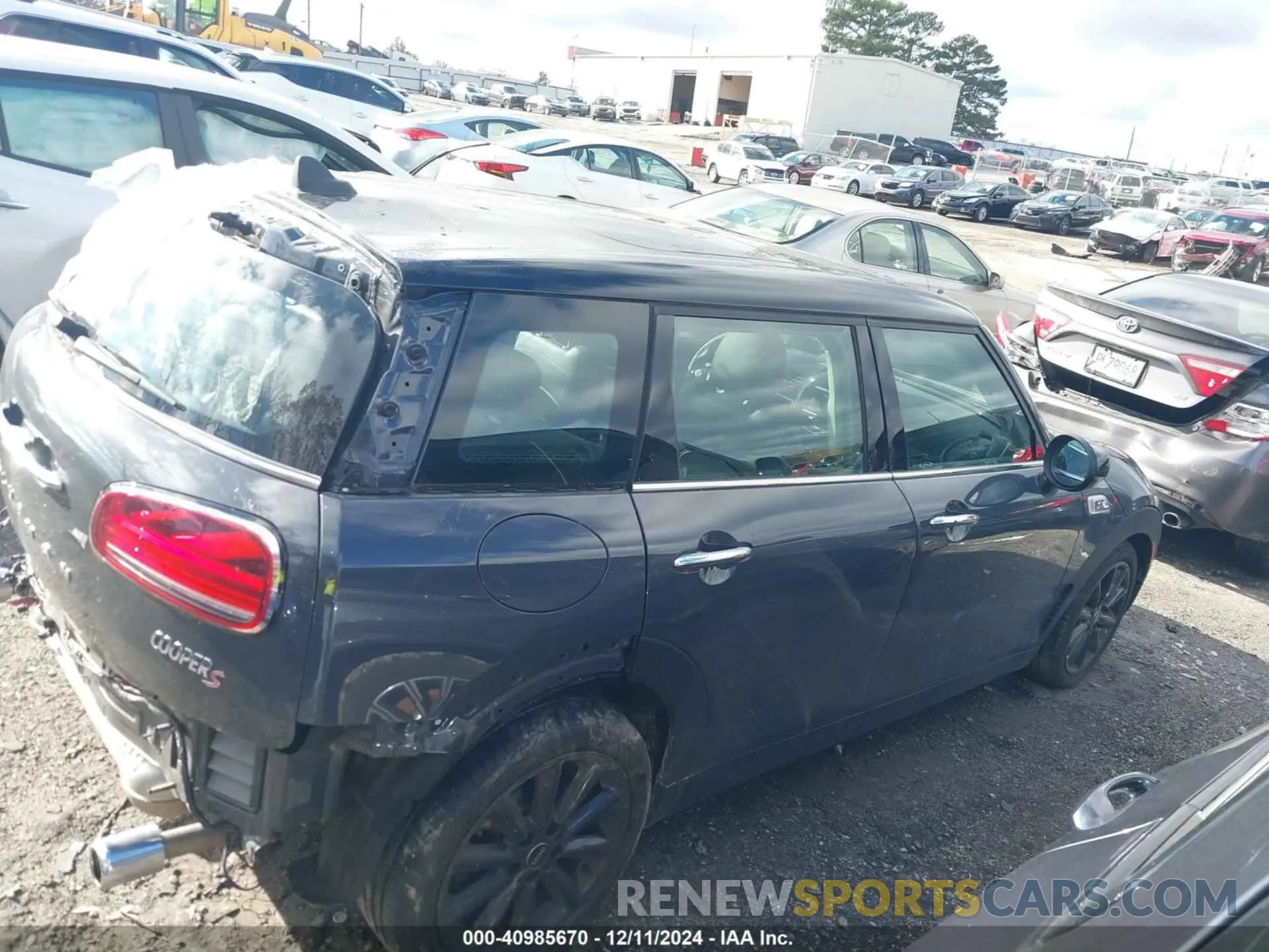 14 fotografías del automóvil dañado WMWLV7C09M2N98258 MINI CLUBMAN 2021