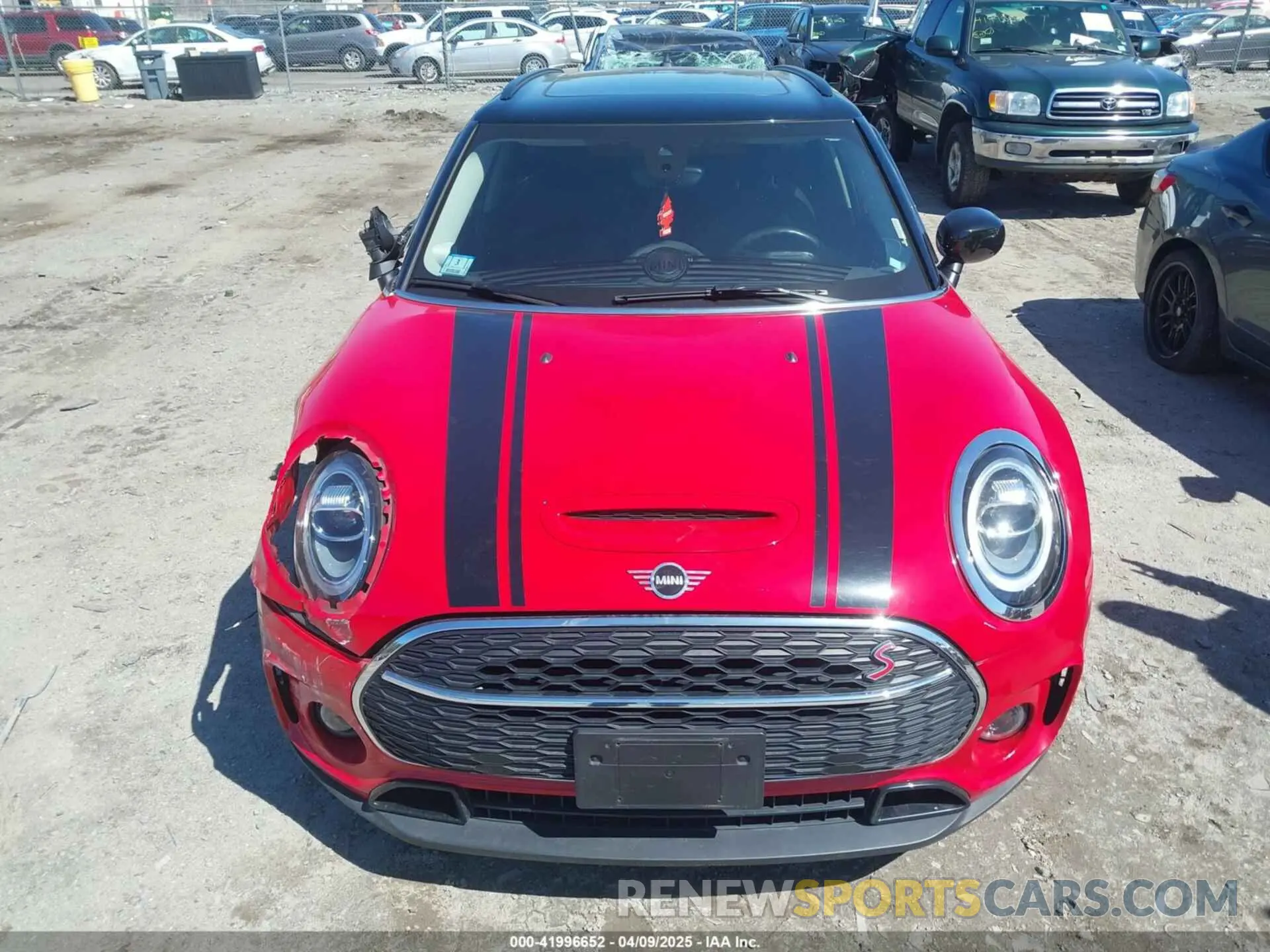 11 fotografías del automóvil dañado WMWXJ1C01M2P11985 MINI CLUBMAN 2021