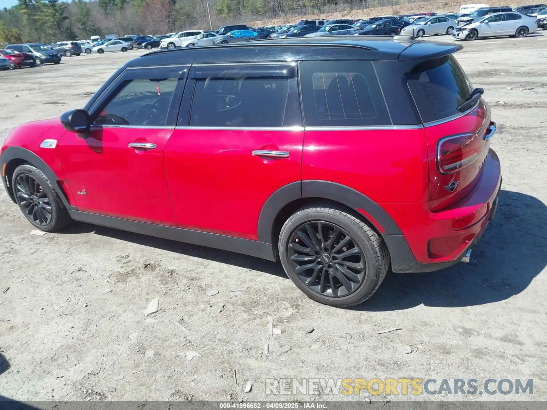 13 fotografías del automóvil dañado WMWXJ1C01M2P11985 MINI CLUBMAN 2021