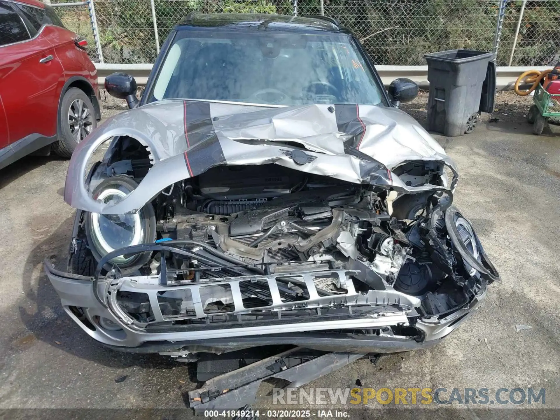 6 fotografías del automóvil dañado WMWXJ1C01R2U67732 MINI CLUBMAN 2024