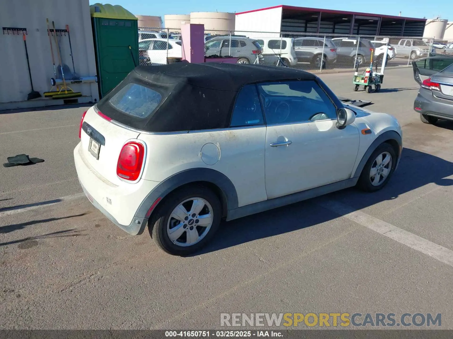 4 fotografías del automóvil dañado WMWWG5C52K3D01641 MINI CONVERTIBLE 2019