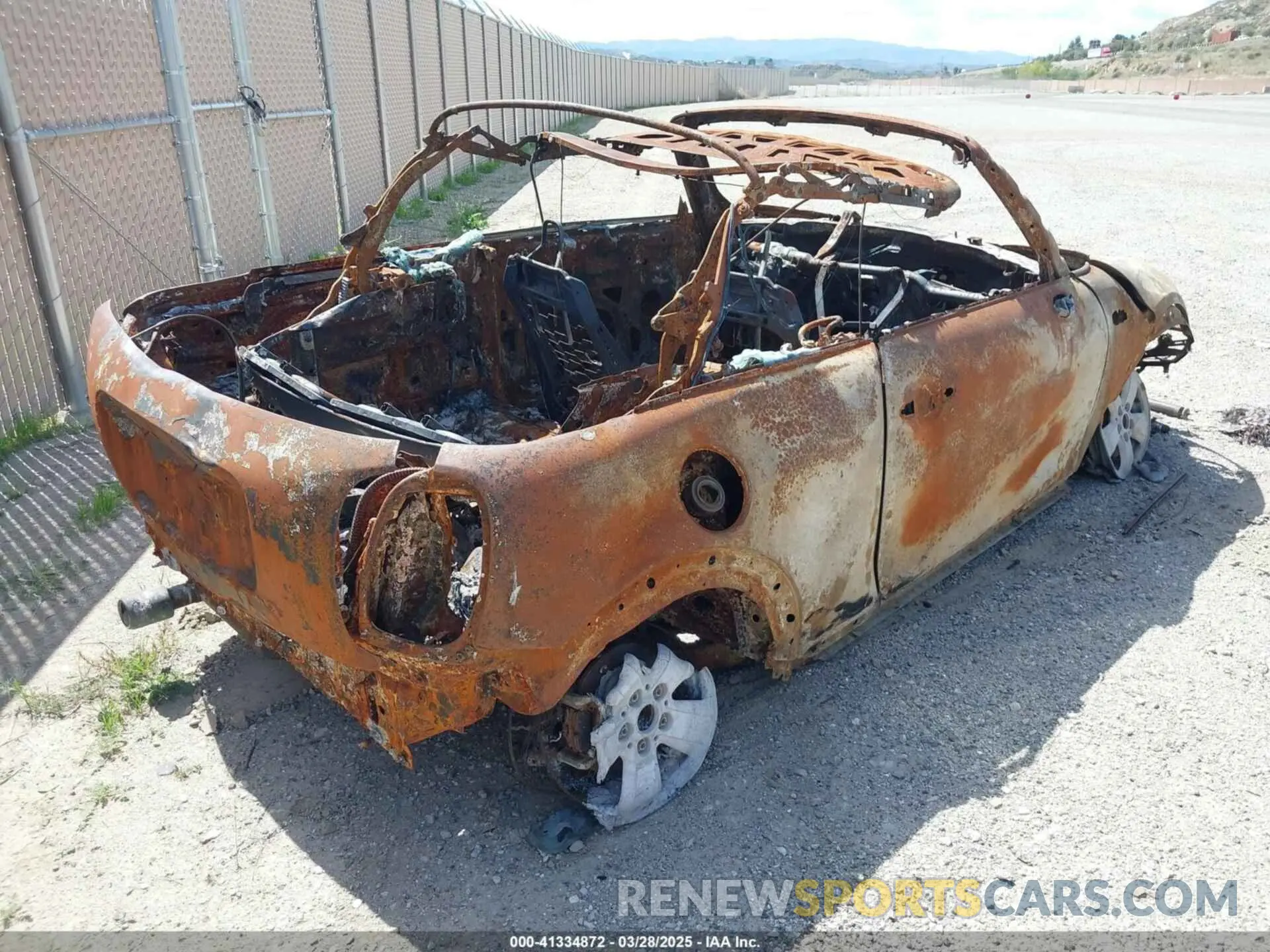 4 fotografías del automóvil dañado WMWWG5C53K3H07914 MINI CONVERTIBLE 2019