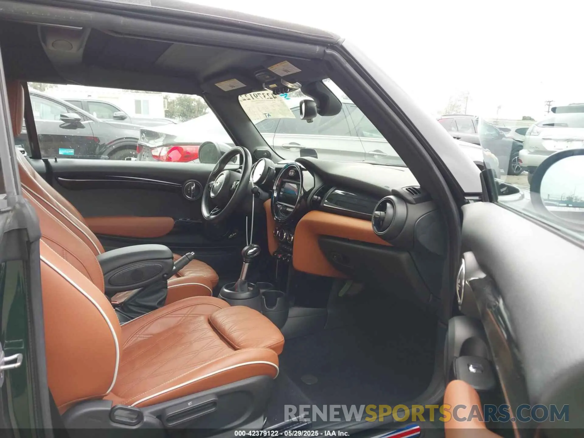 5 fotografías del automóvil dañado WMWWG9C5XK3E40620 MINI CONVERTIBLE 2019