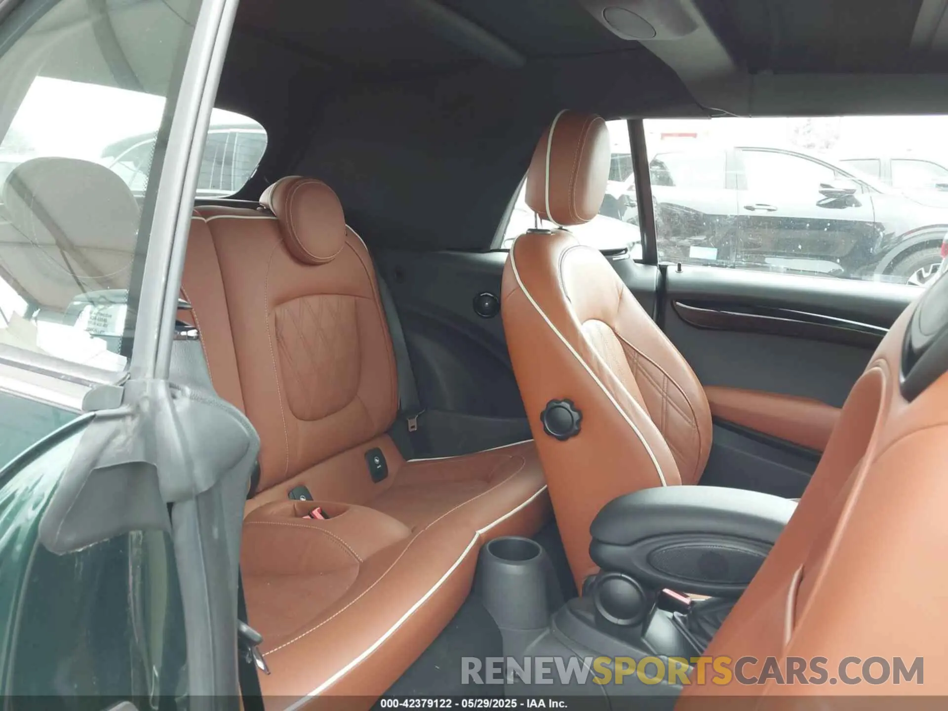 8 fotografías del automóvil dañado WMWWG9C5XK3E40620 MINI CONVERTIBLE 2019
