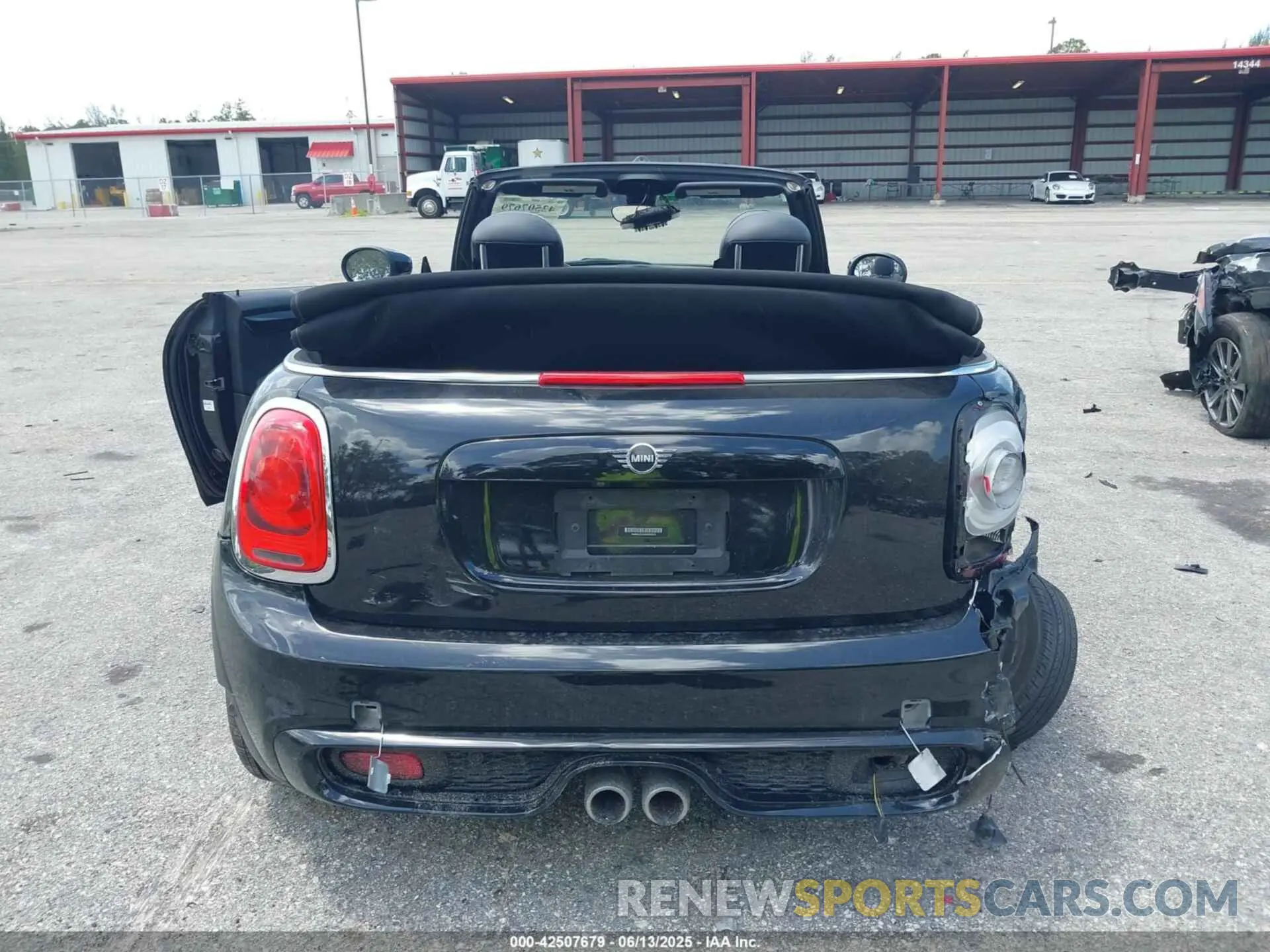 15 fotografías del automóvil dañado WMWWJ5C0XM3M08622 MINI CONVERTIBLE 2021