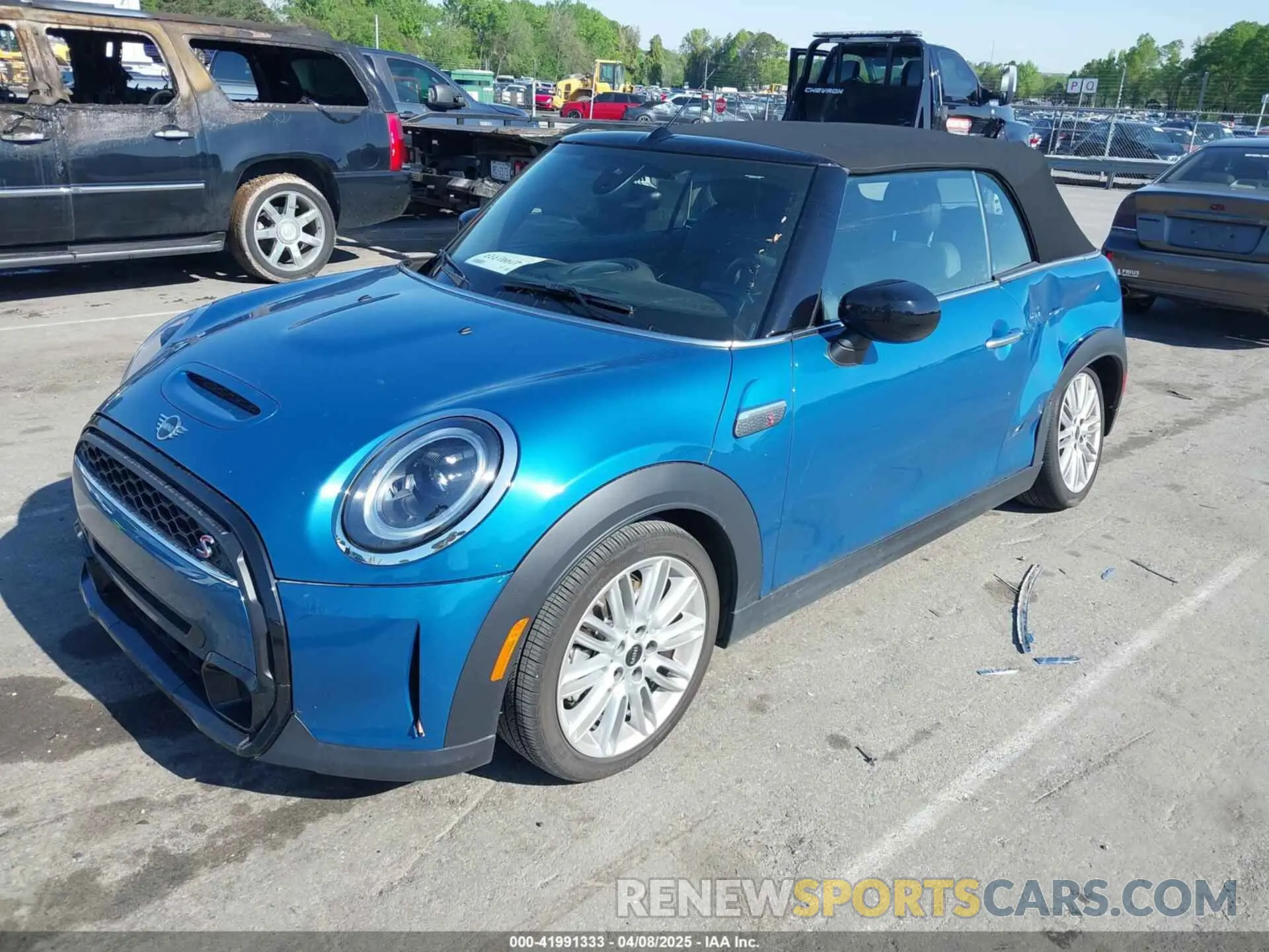 2 fotografías del automóvil dañado WMW43DL00R3R86652 MINI CONVERTIBLE 2024
