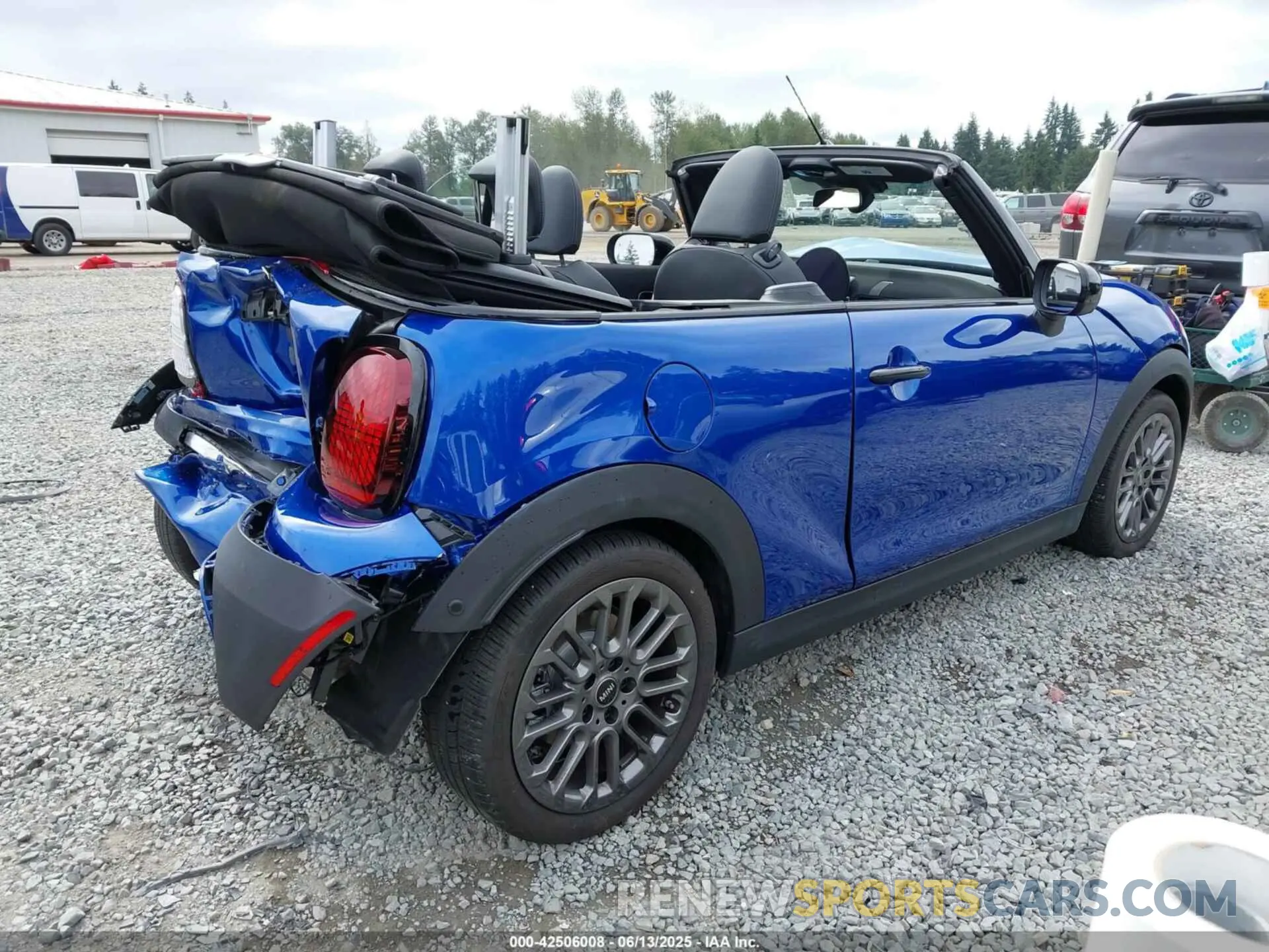 4 fotografías del automóvil dañado WMW23GX01S2X08664 MINI CONVERTIBLE 2025