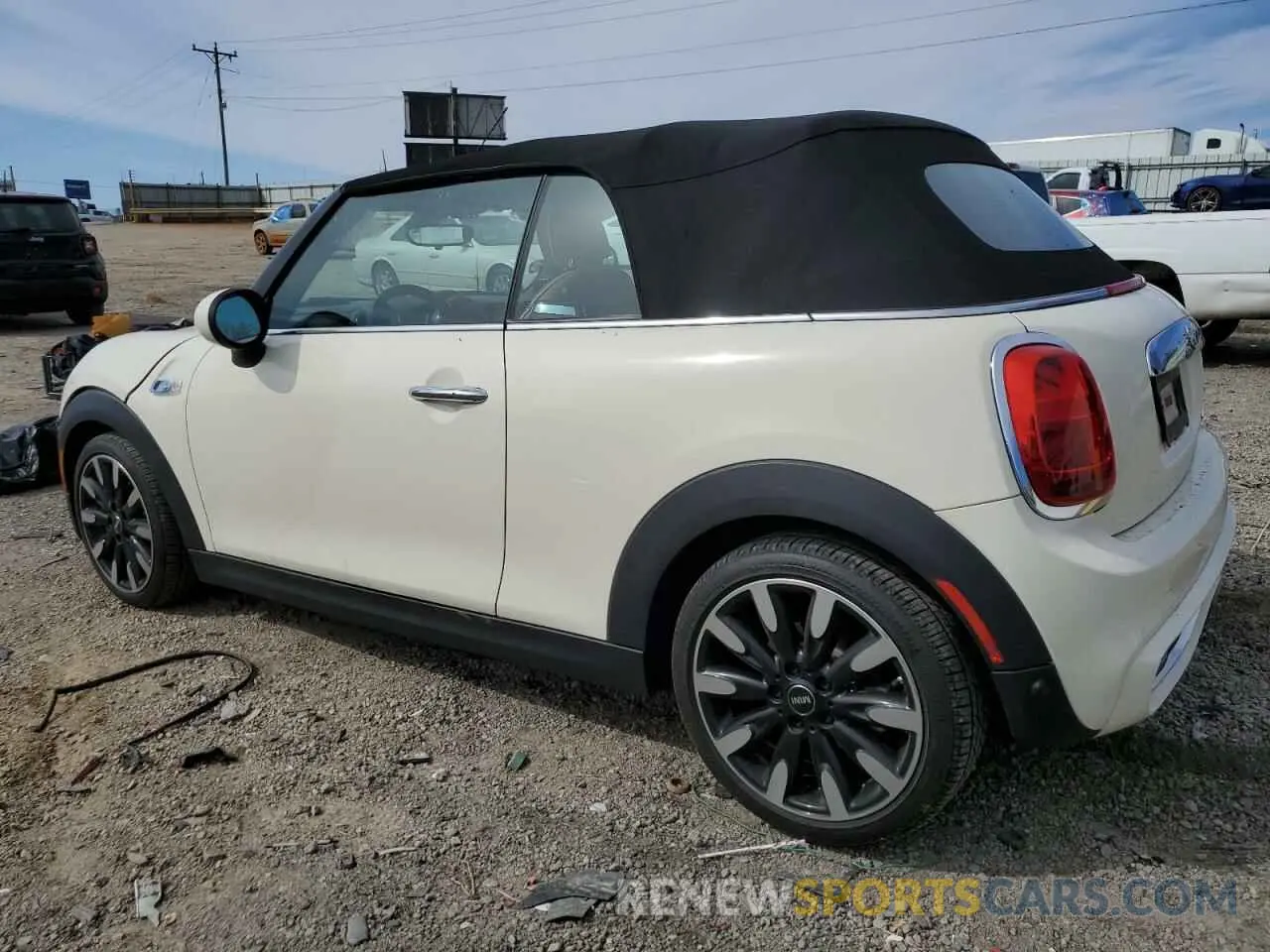 2 fotografías del automóvil dañado WMWWG9C51K3E39856 MINI COOPER 2019