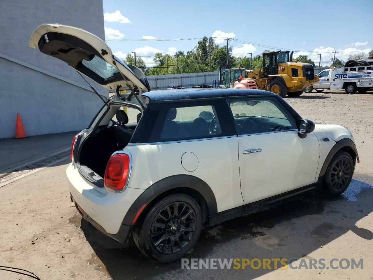 3 fotografías del automóvil dañado WMWXP5C50K2H95122 MINI COOPER 2019