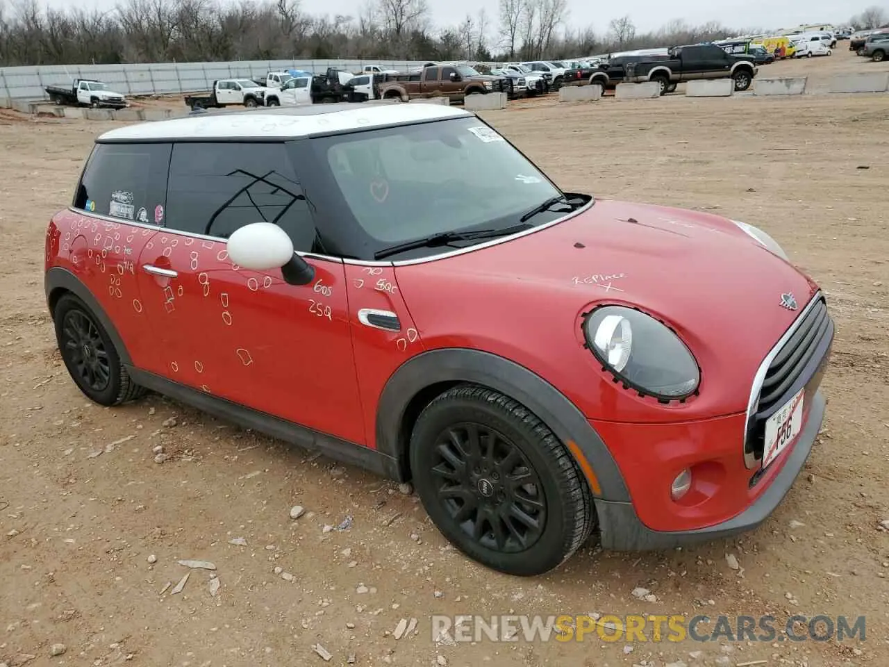 4 fotografías del automóvil dañado WMWXP5C51K2L22827 MINI COOPER 2019