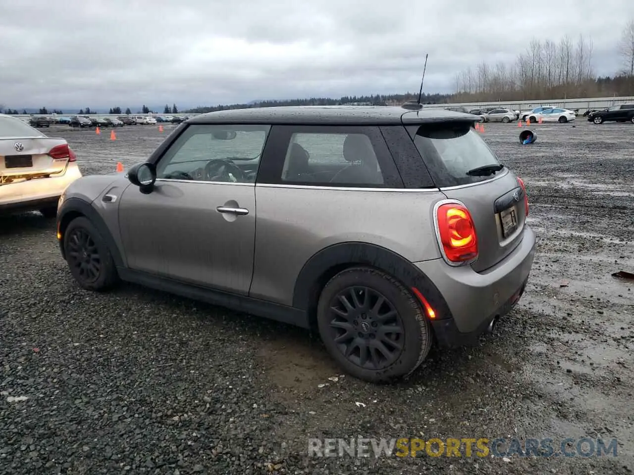 2 fotografías del automóvil dañado WMWXP5C56K2H31201 MINI COOPER 2019