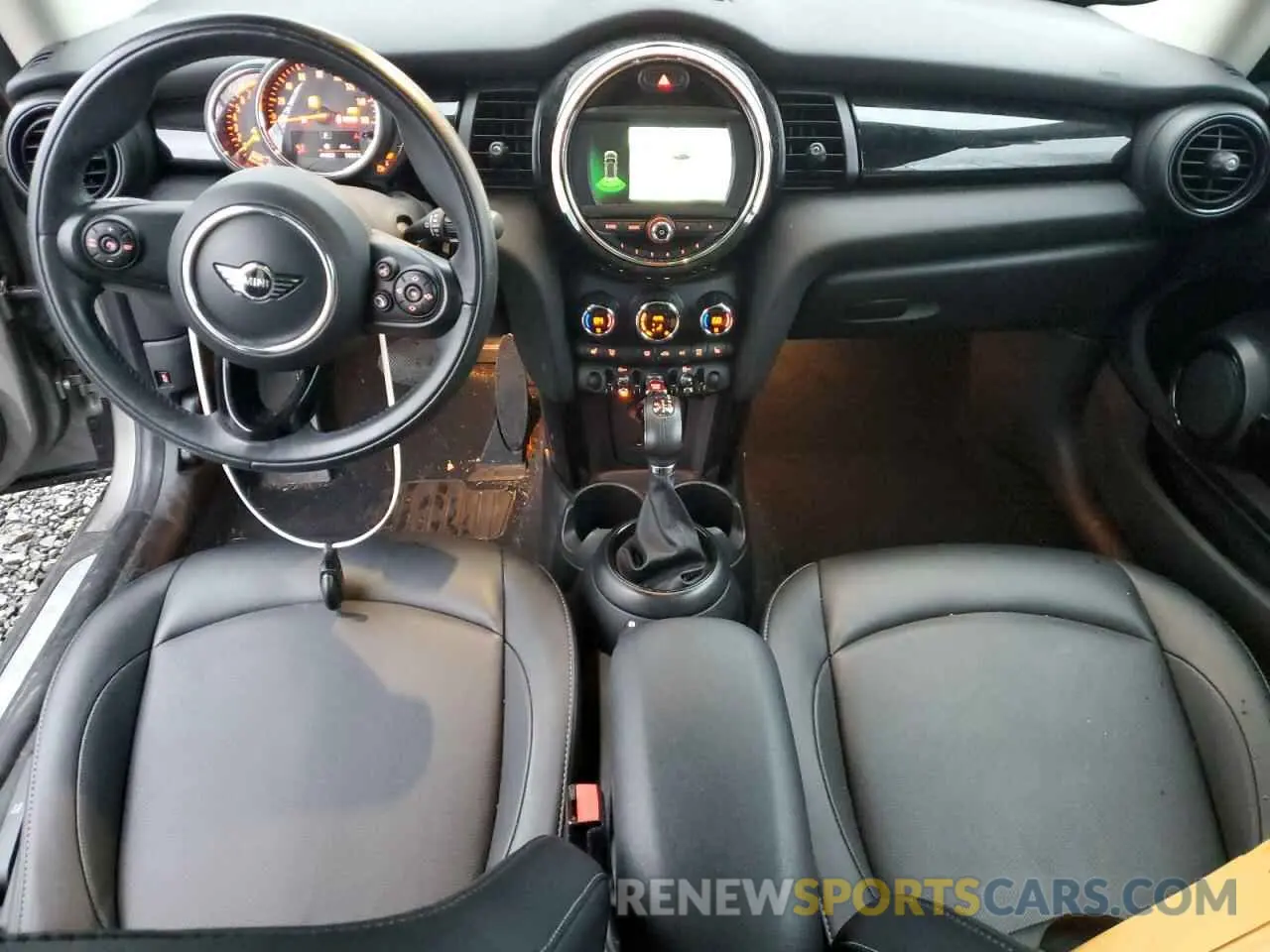 8 fotografías del automóvil dañado WMWXP5C56K2H31201 MINI COOPER 2019