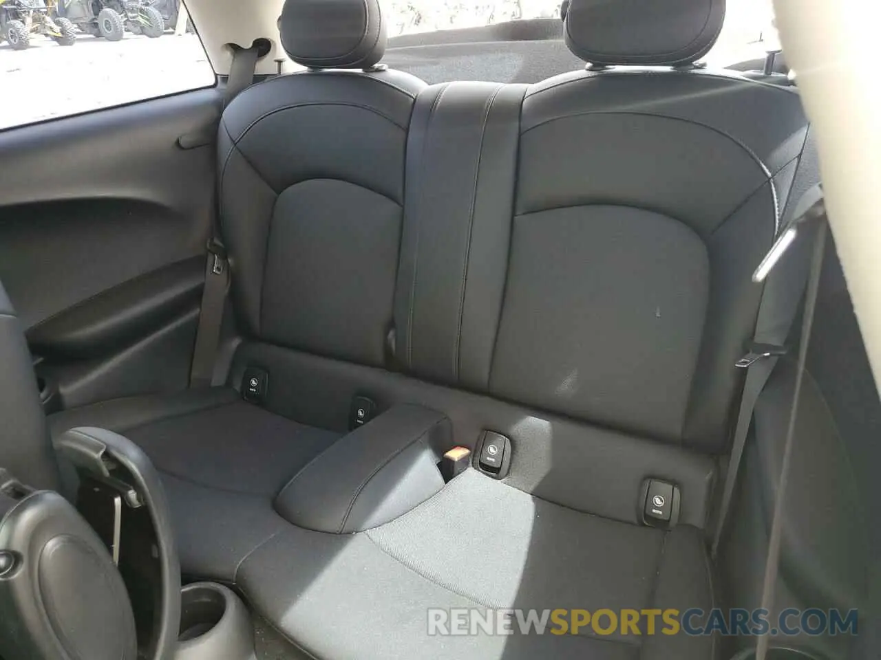 10 fotografías del automóvil dañado WMWXP5C5XK2H29936 MINI COOPER 2019