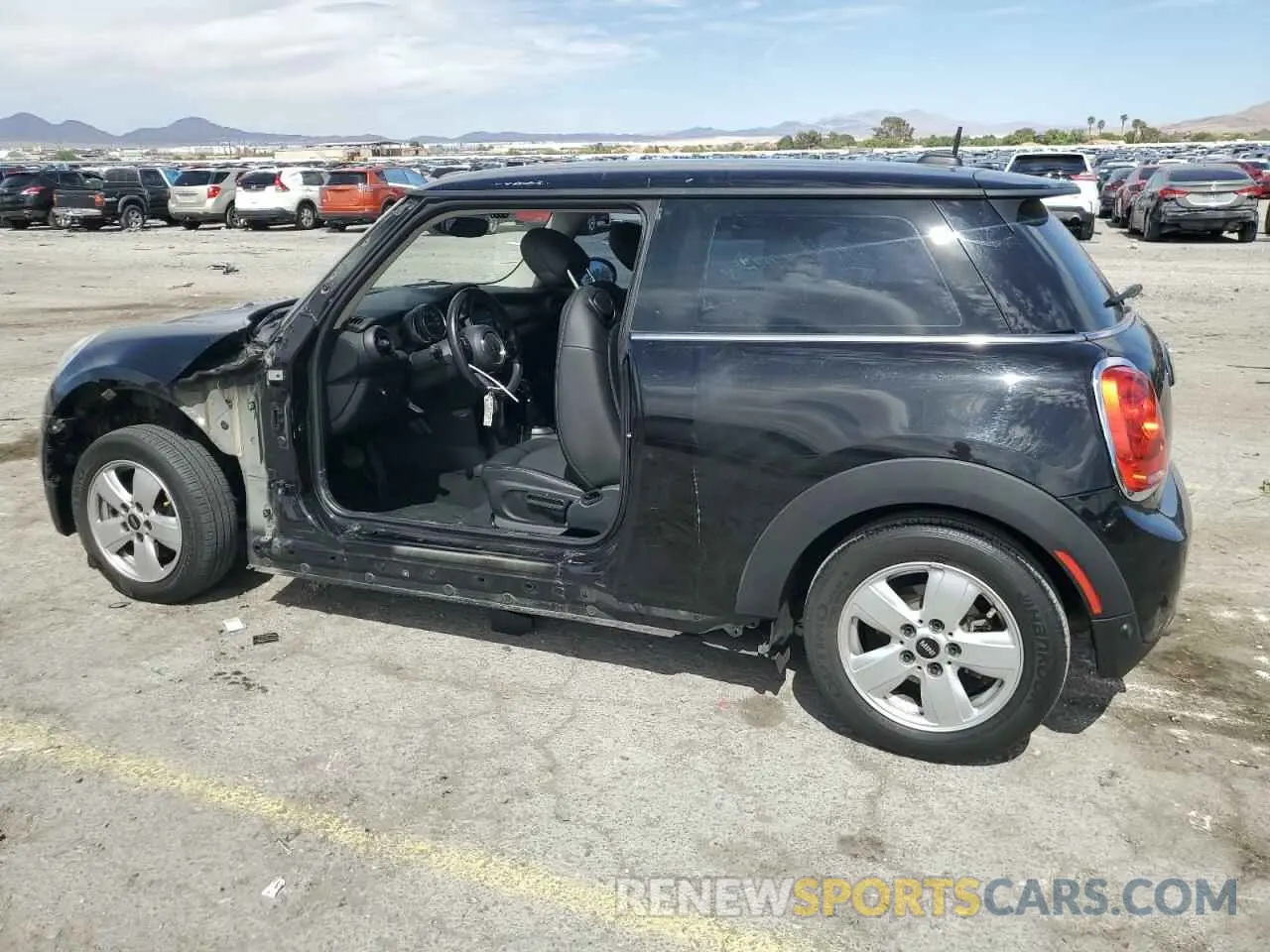 2 fotografías del automóvil dañado WMWXP5C5XK2H29936 MINI COOPER 2019