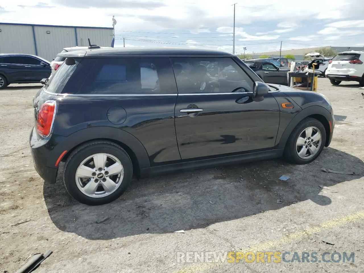 3 fotografías del automóvil dañado WMWXP5C5XK2H29936 MINI COOPER 2019