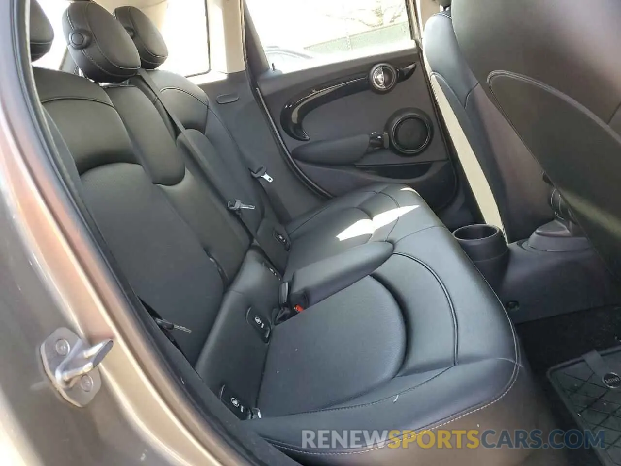 10 fotografías del automóvil dañado WMWXU1C52K2J02579 MINI COOPER 2019