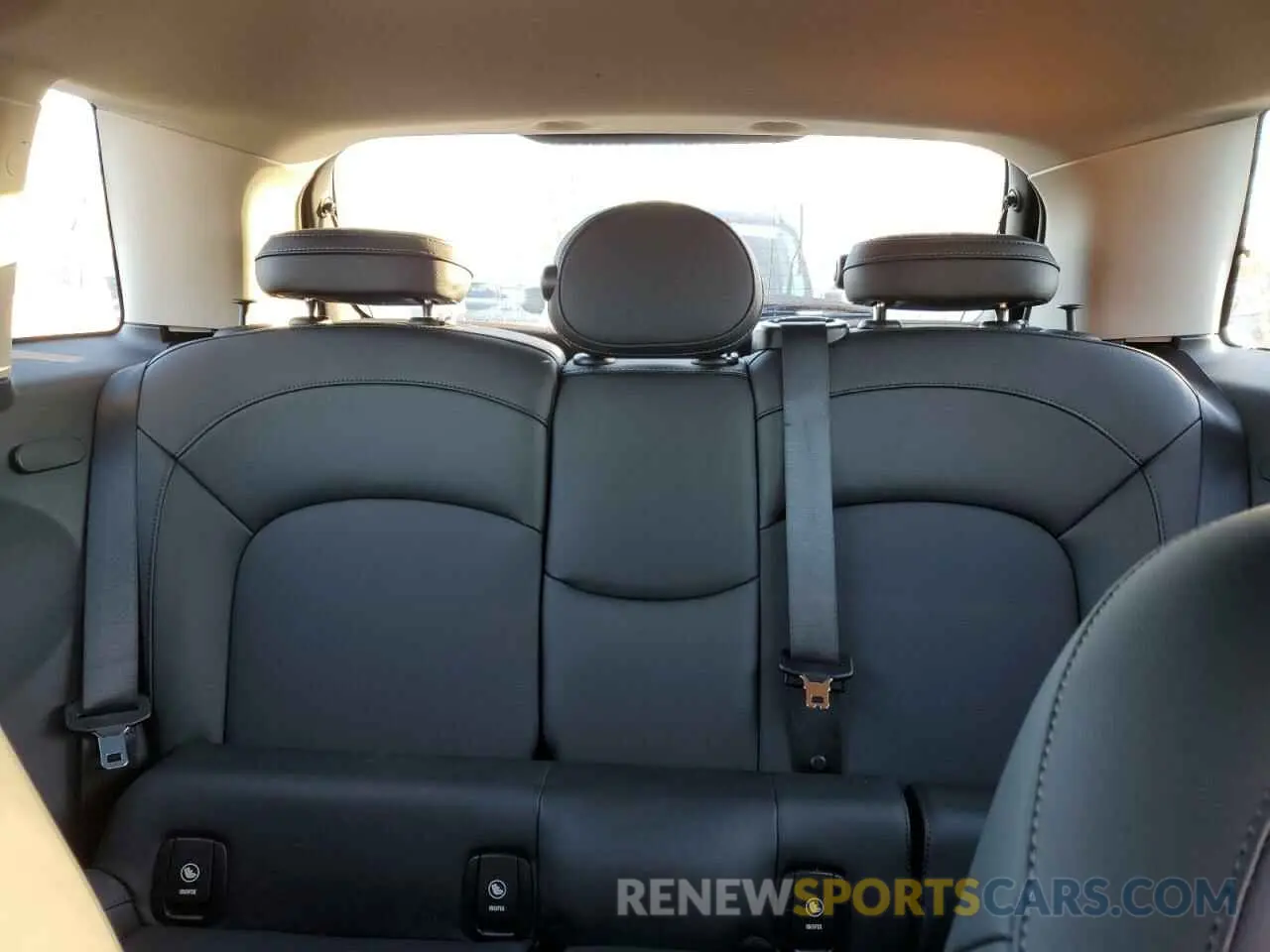 10 fotografías del automóvil dañado WMWXU1C53K2J02767 MINI COOPER 2019