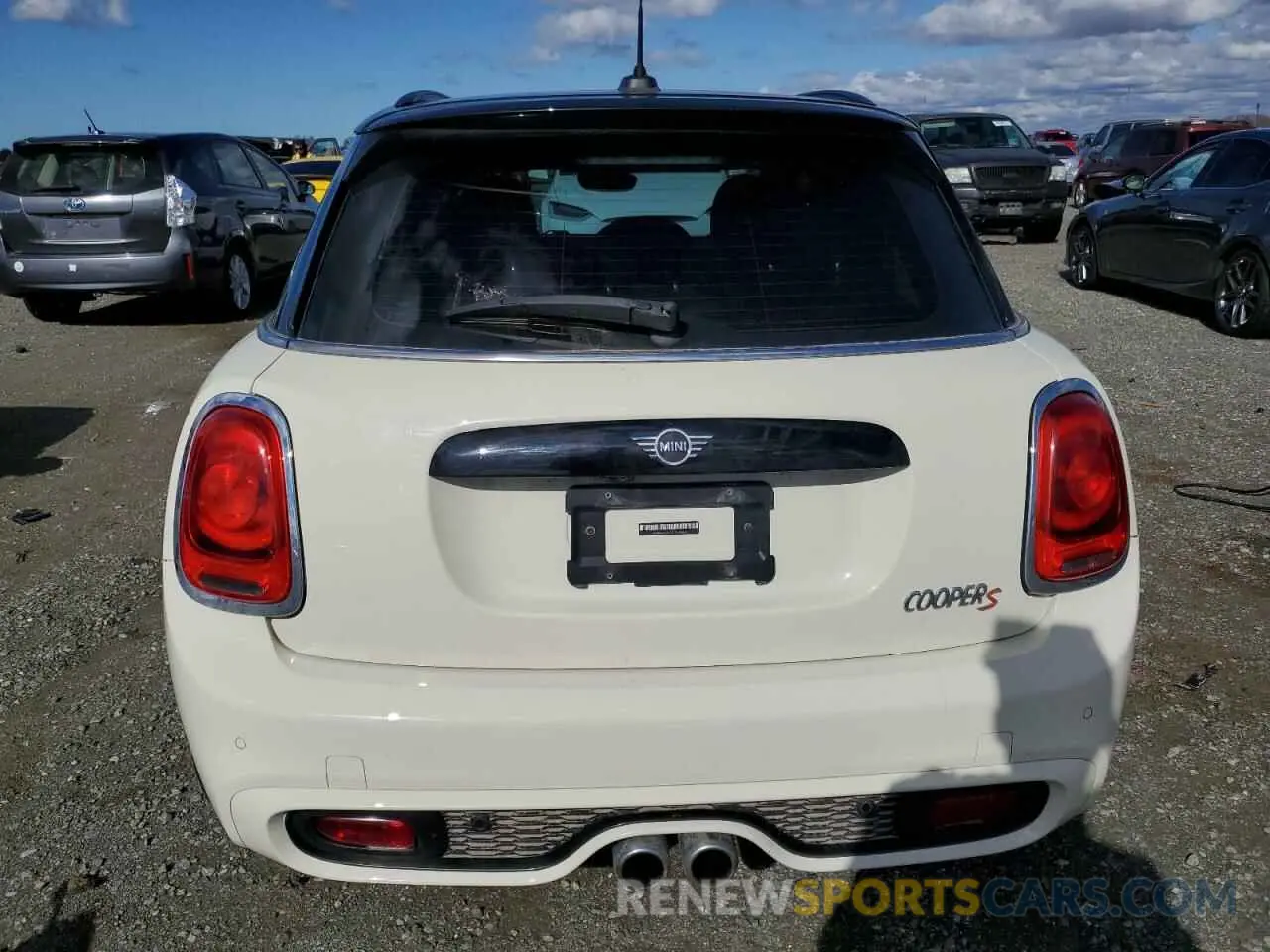 6 fotografías del automóvil dañado WMWXU3C51K2H88452 MINI COOPER 2019