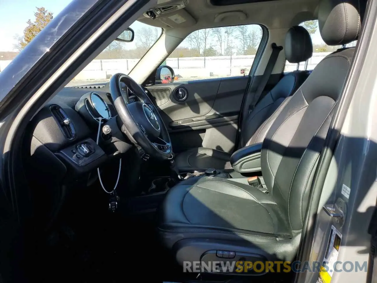 7 fotografías del automóvil dañado WMZYS7C54K3F44714 MINI COOPER 2019